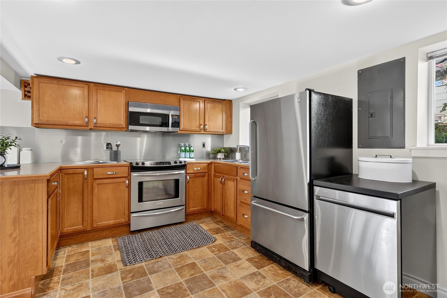 7014 Brooklyn Avenue Property Photo 21