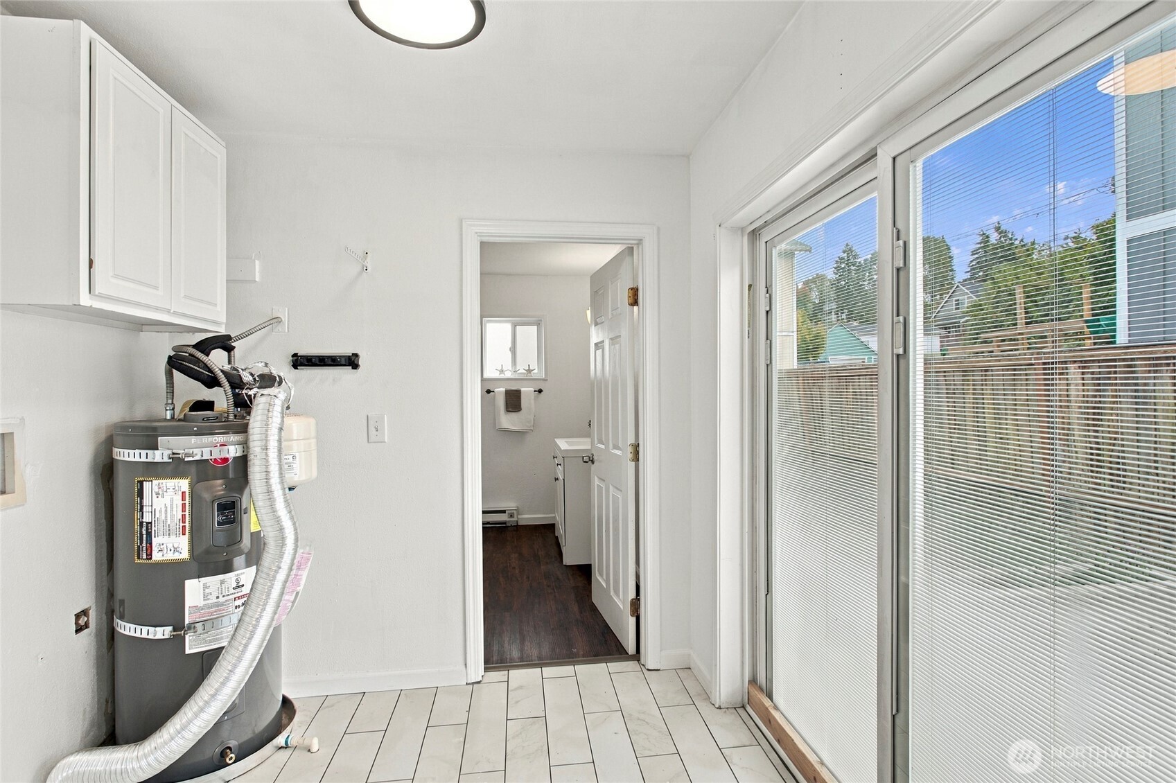 2004 E 34th Street Property Photo 14