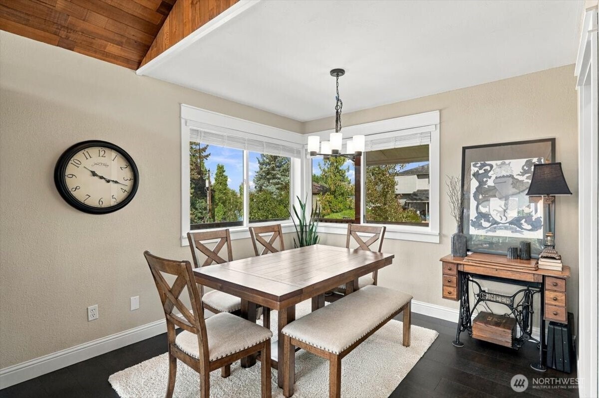 149 20th Place Property Photo 11