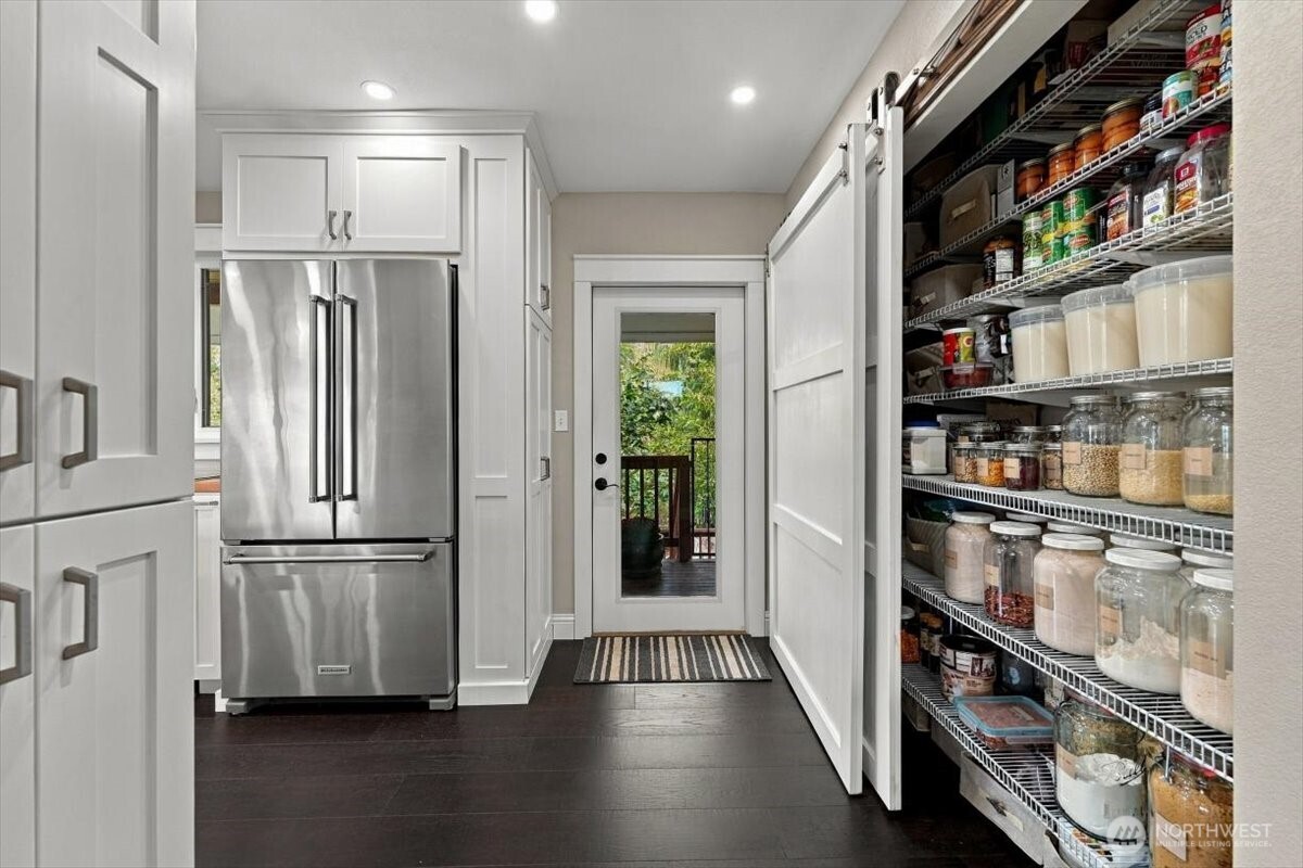 149 20th Place Property Photo 17