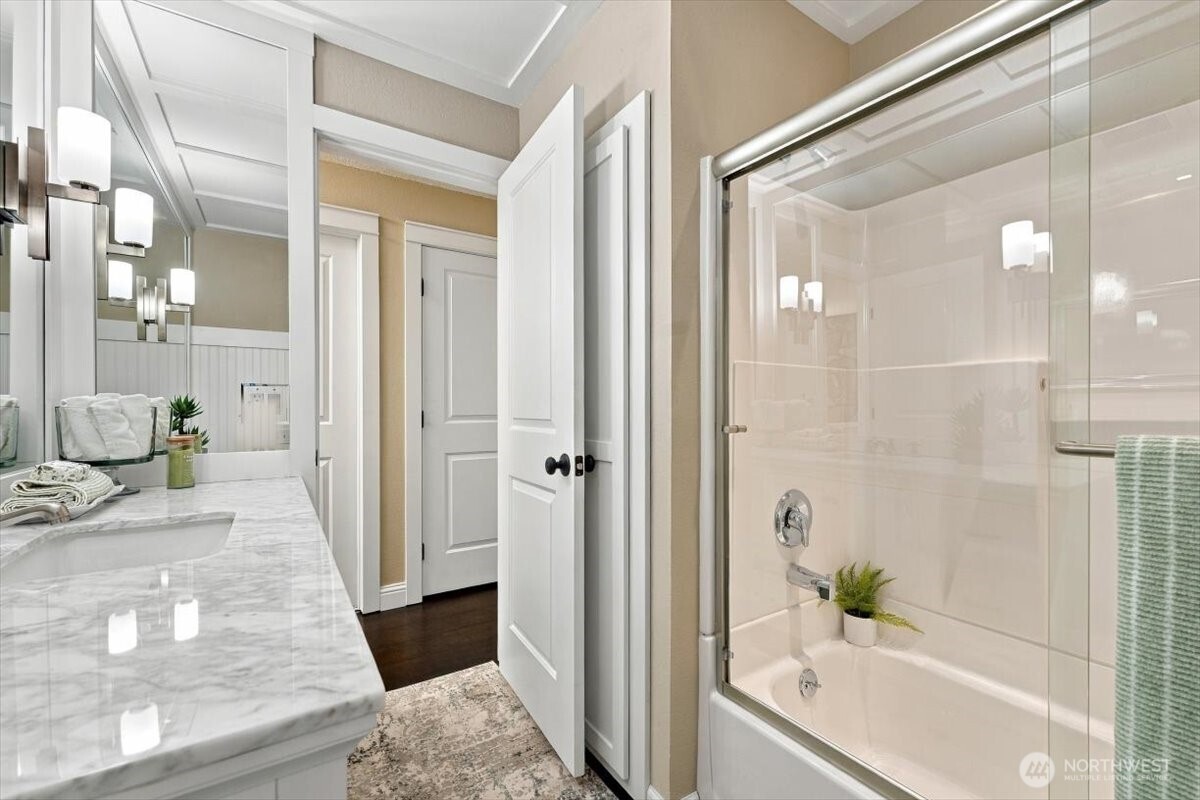 149 20th Place Property Photo 20