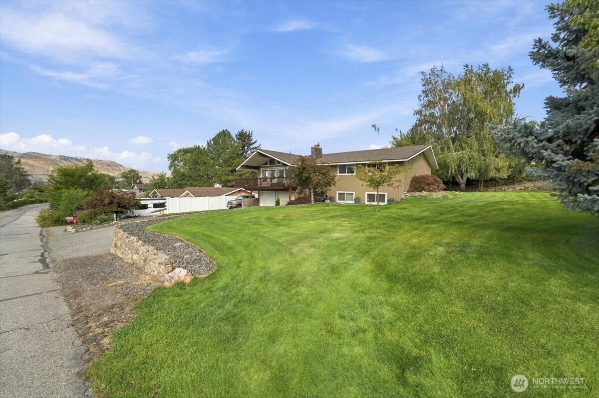 149 20th Place Property Photo 37