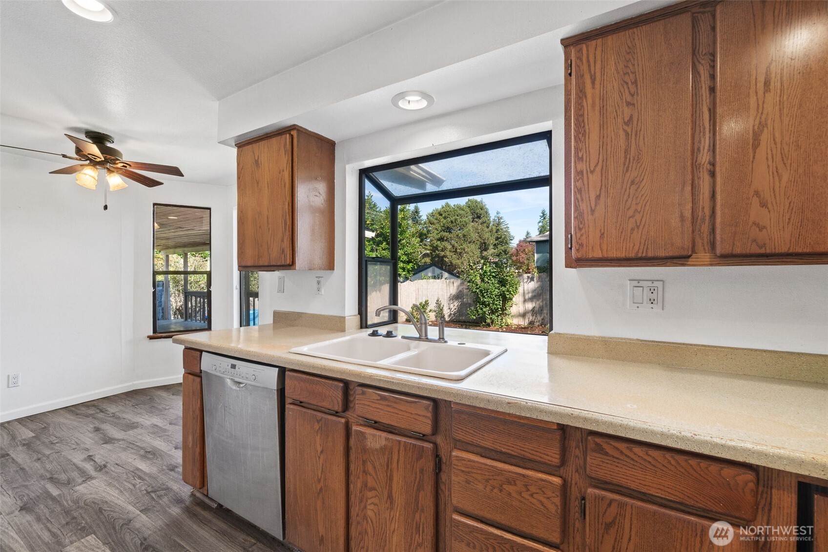 16424 126th Place Property Photo 12