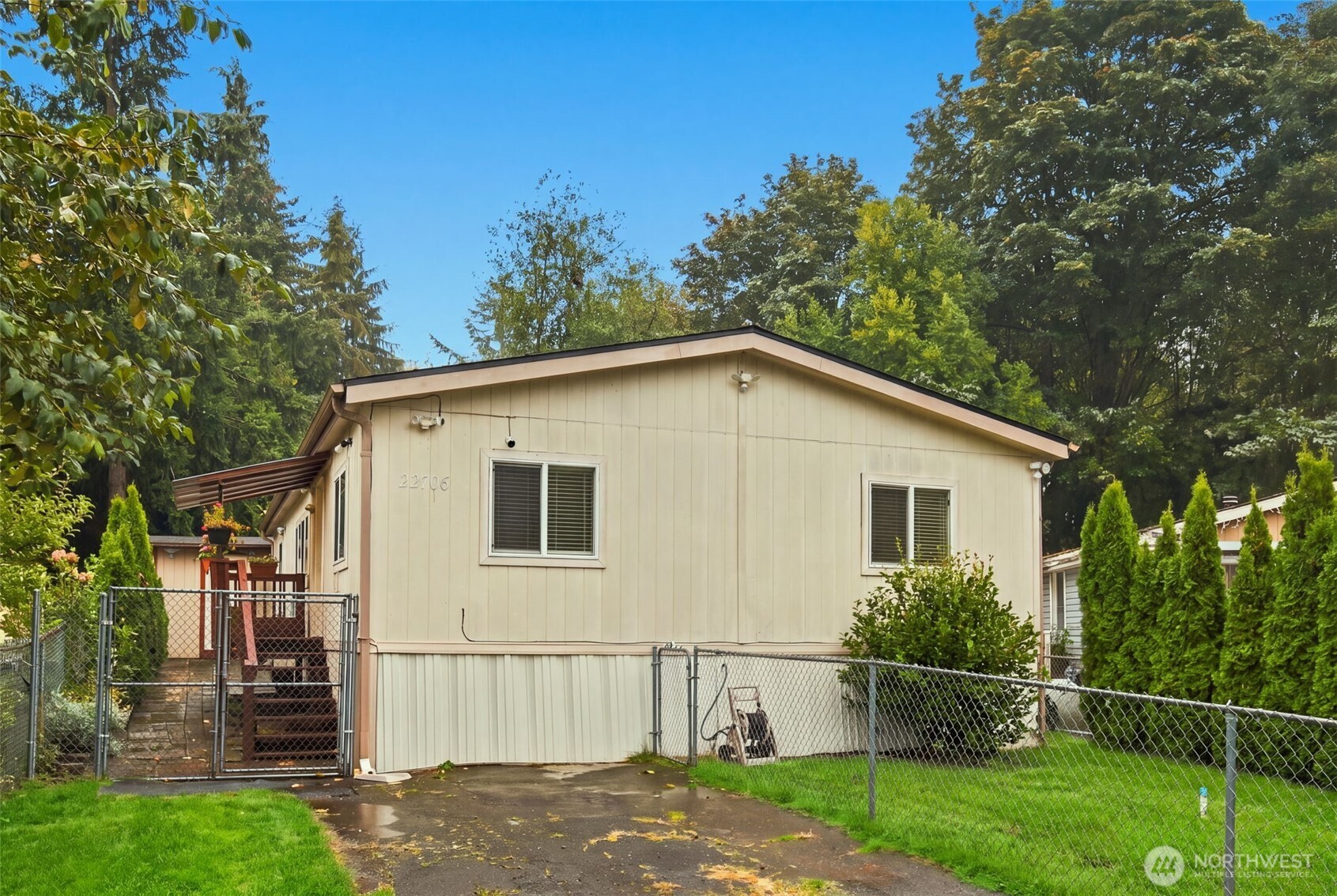 22706 114th Place Property Photo 2