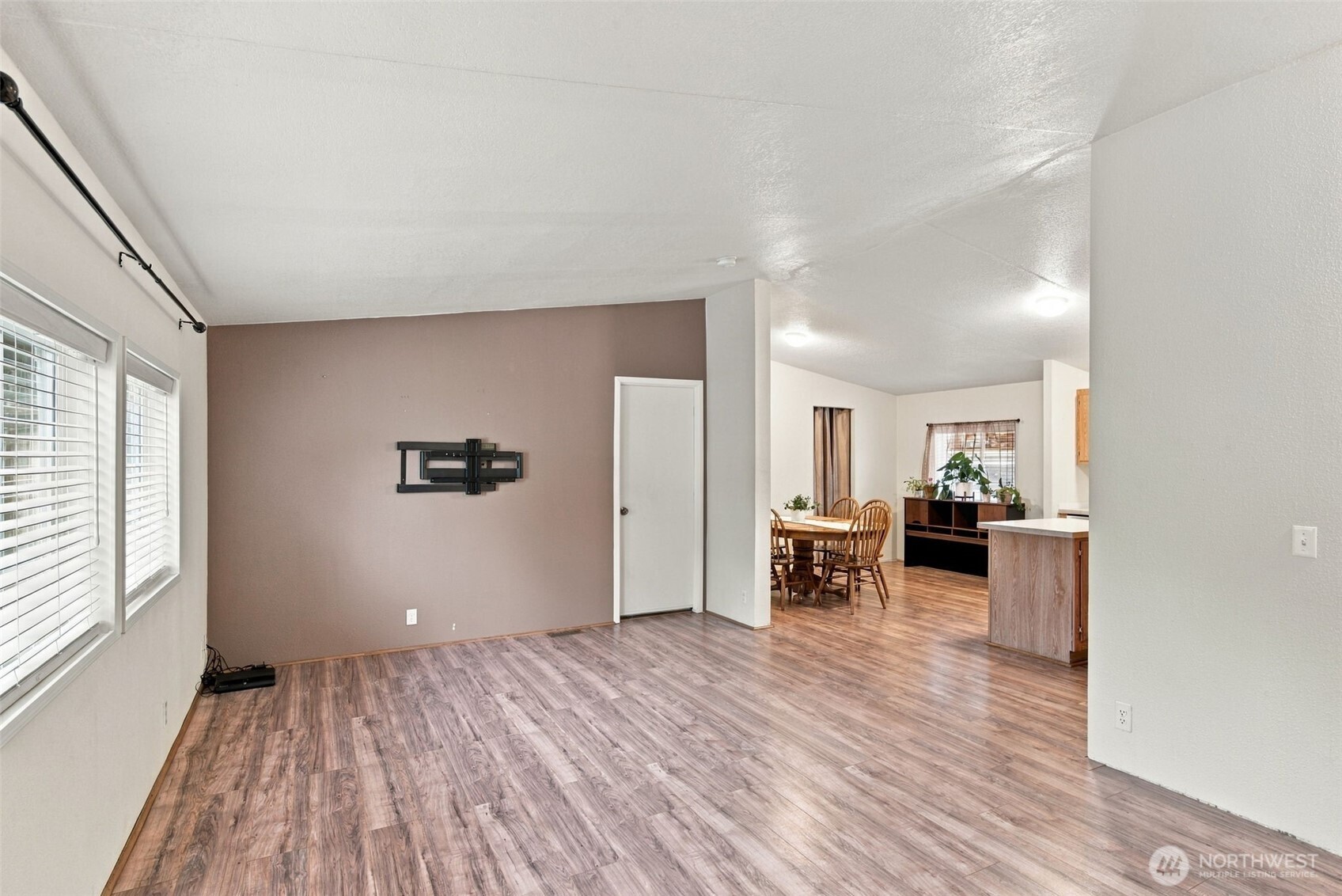 22706 114th Place Property Photo 3