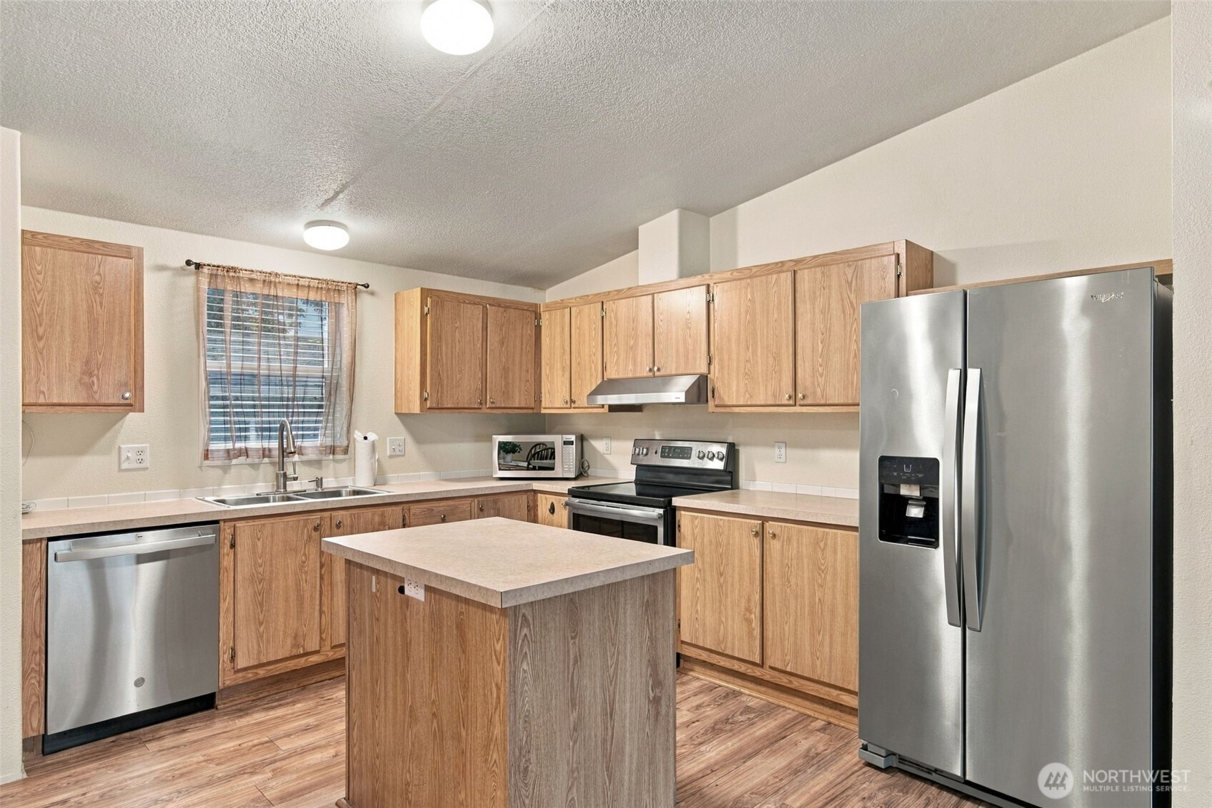 22706 114th Place Property Photo 6