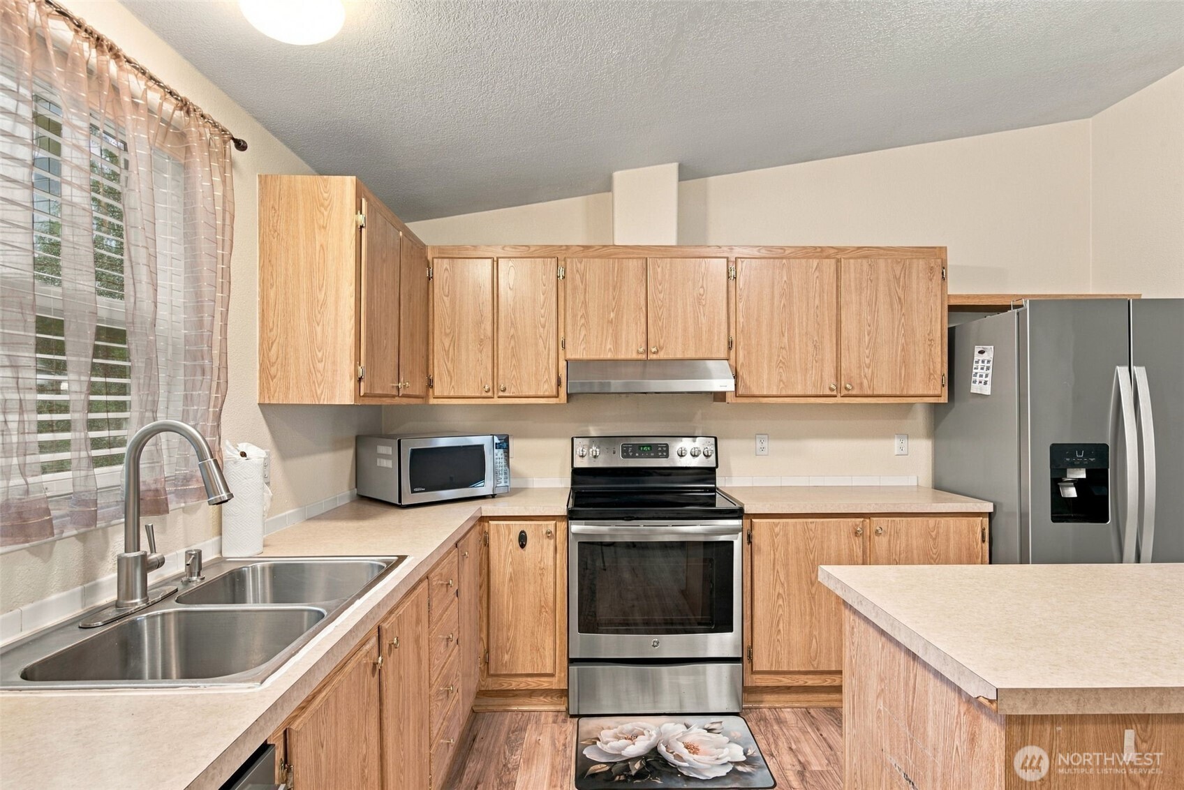 22706 114th Place Property Photo 7