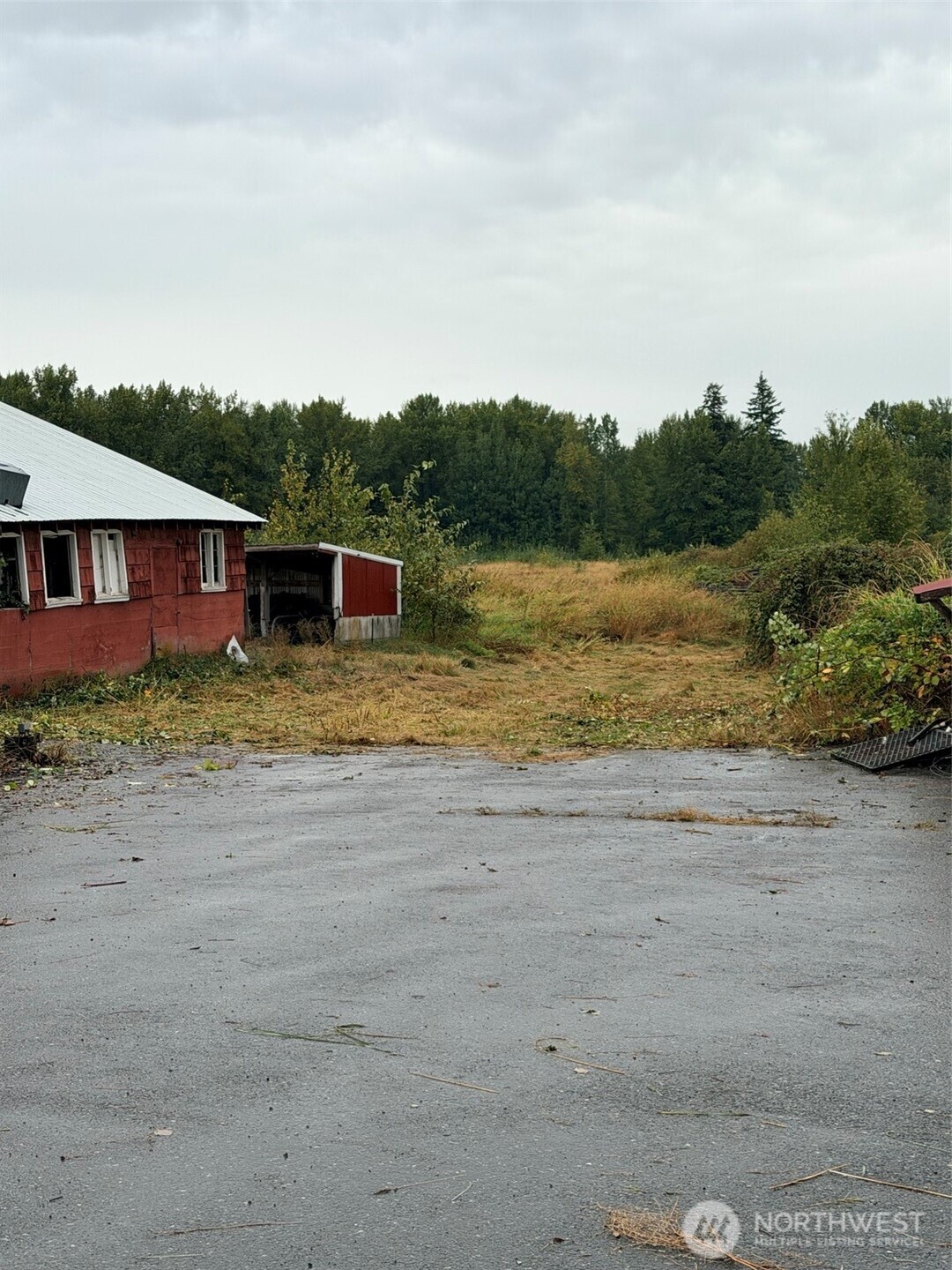 3170 E Smith Road Property Photo 5