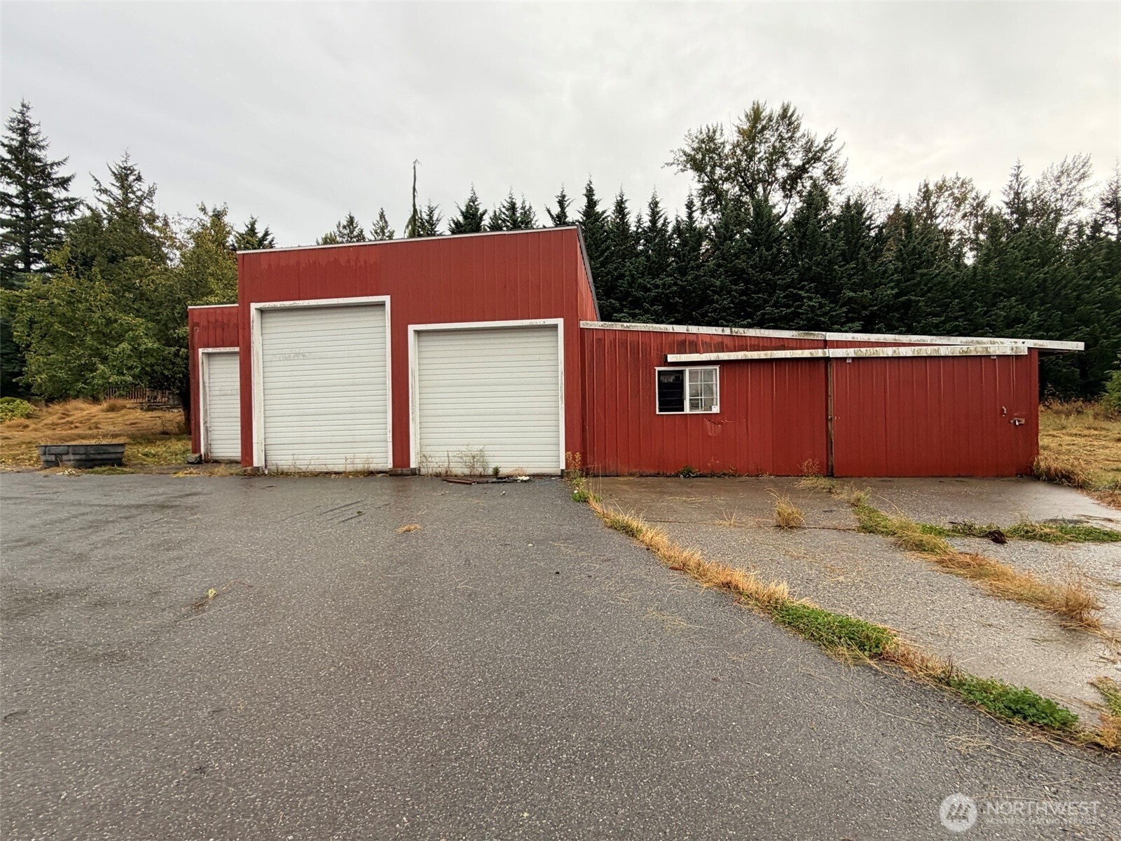 3170 E Smith Road Property Photo 16