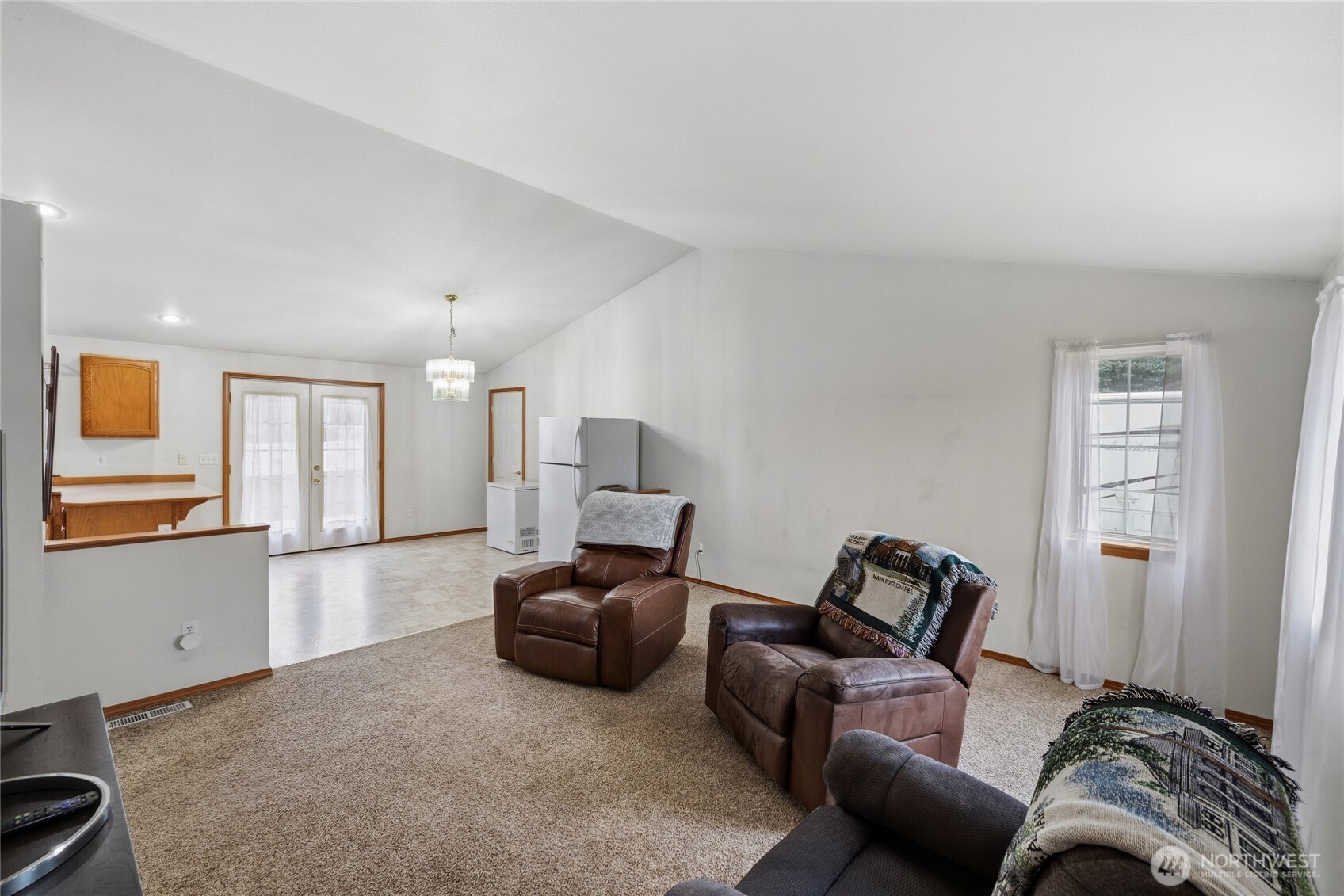 5423 180th Avenue Property Photo 3