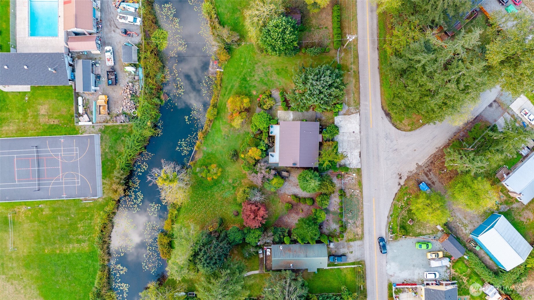 371 Lakeside Drive Property Photo 4