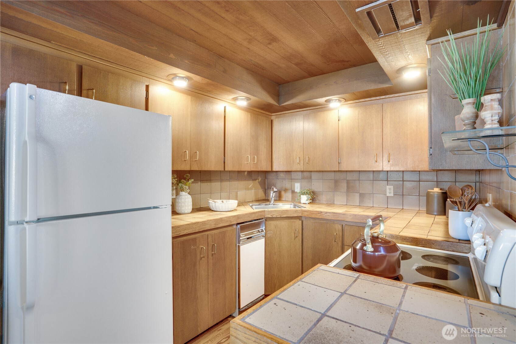 405 N Stadium Way Property Photo 14