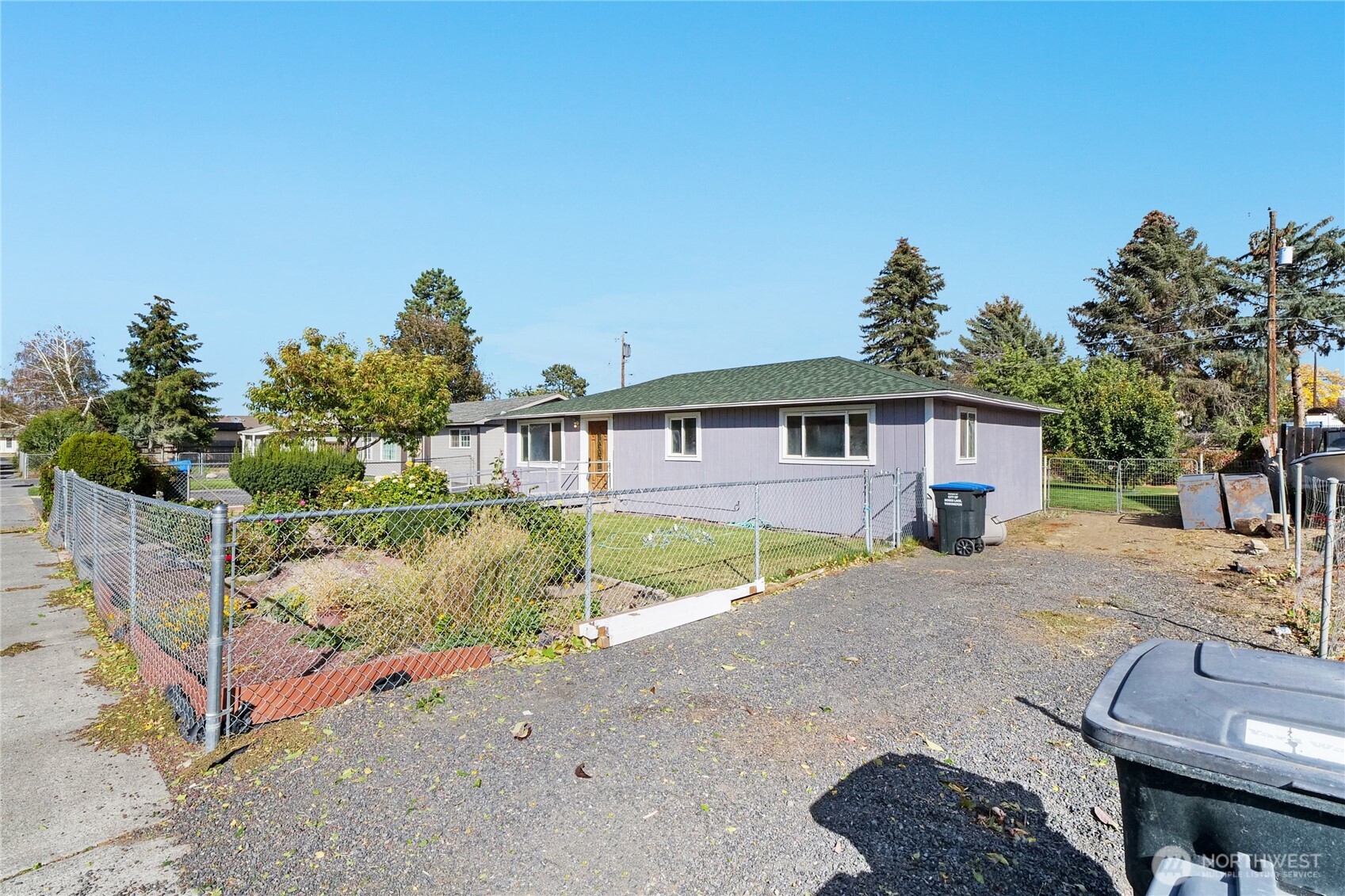 1539 N Mary Street Property Photo 3