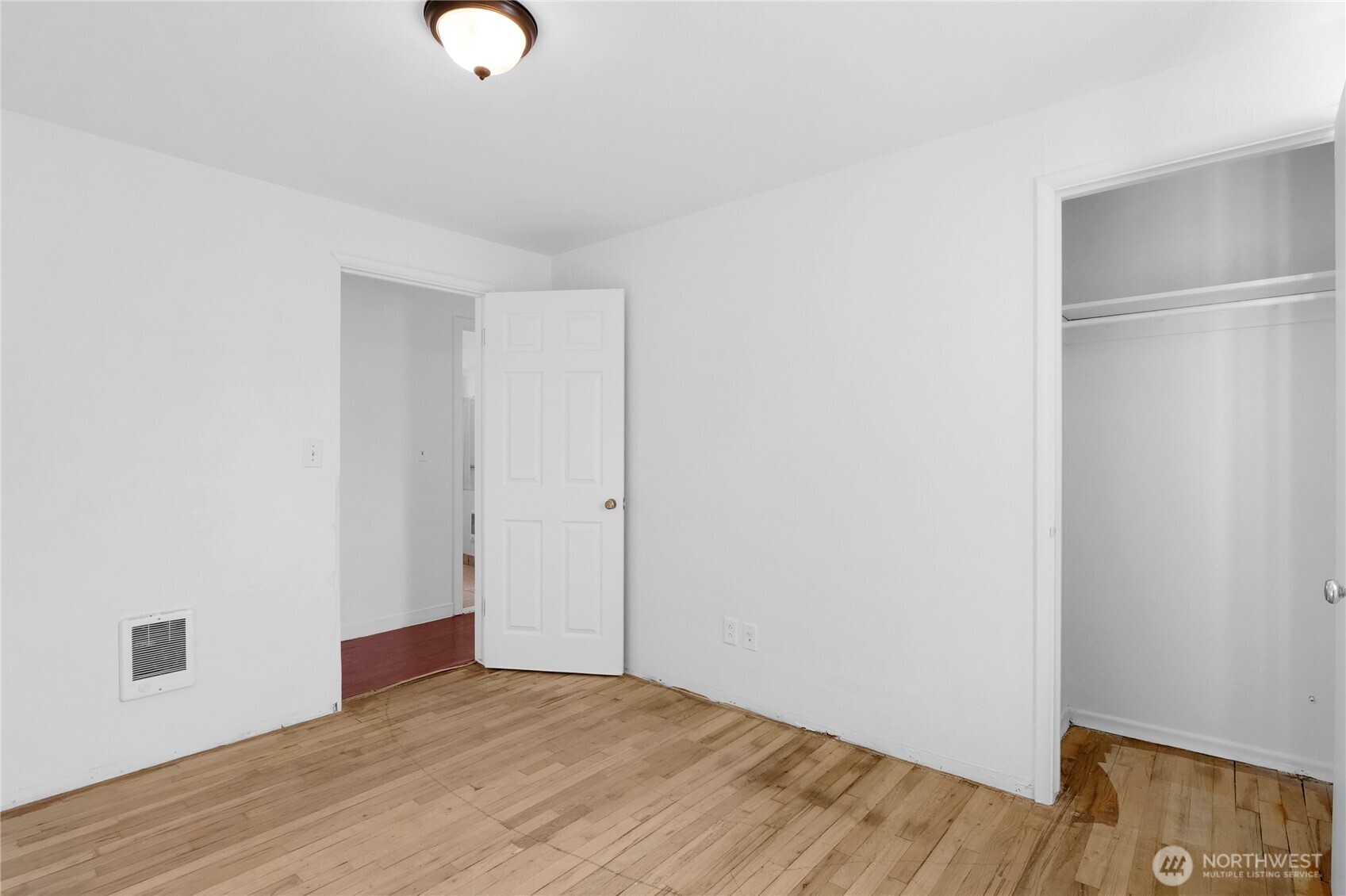 1539 N Mary Street Property Photo 9