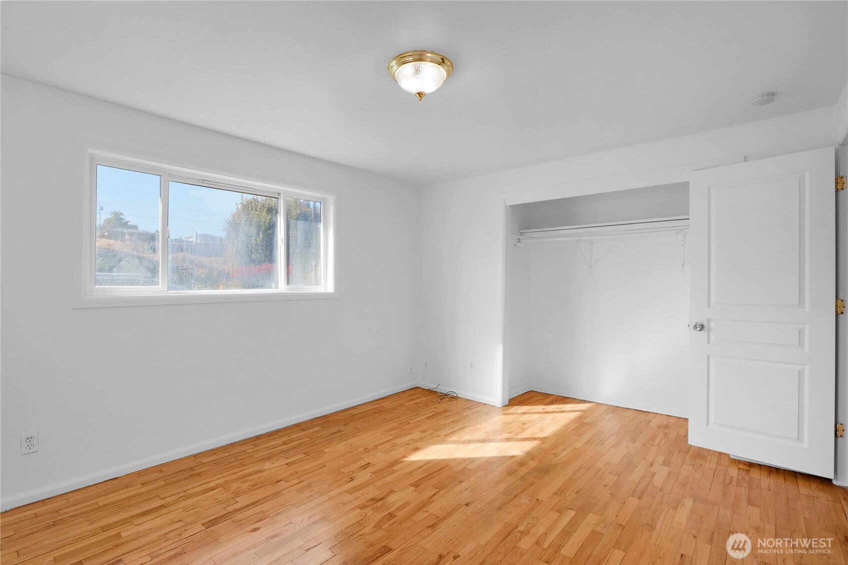1539 N Mary Street Property Photo 10