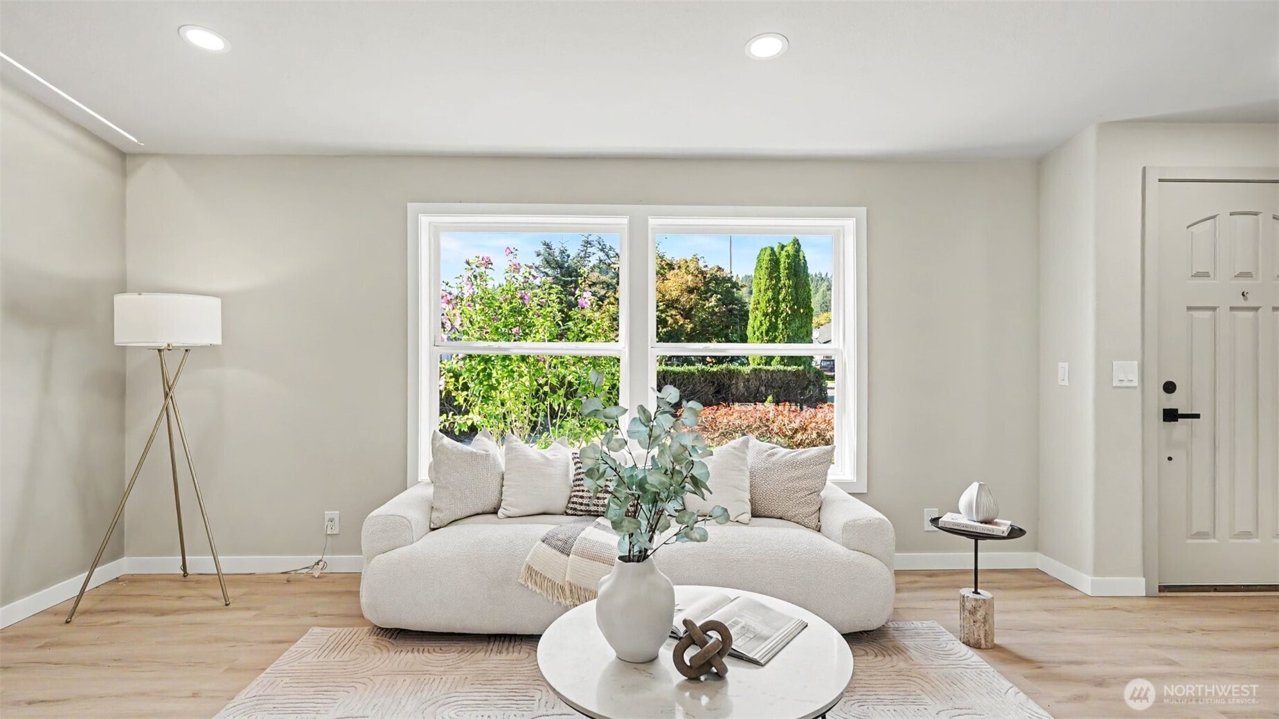1904 Trilium Lane Property Photo 3