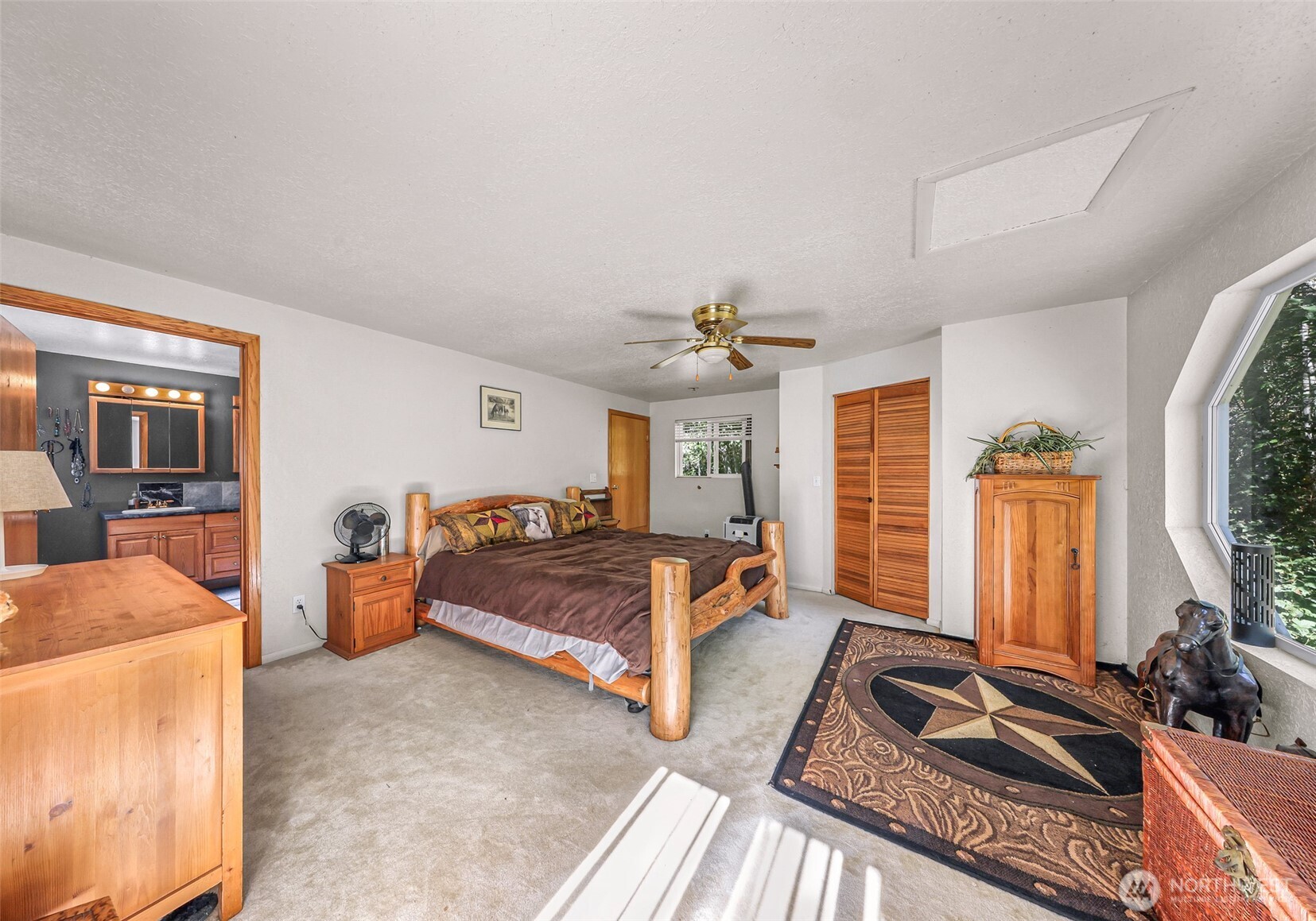 4036 Wynn Road Property Photo 14
