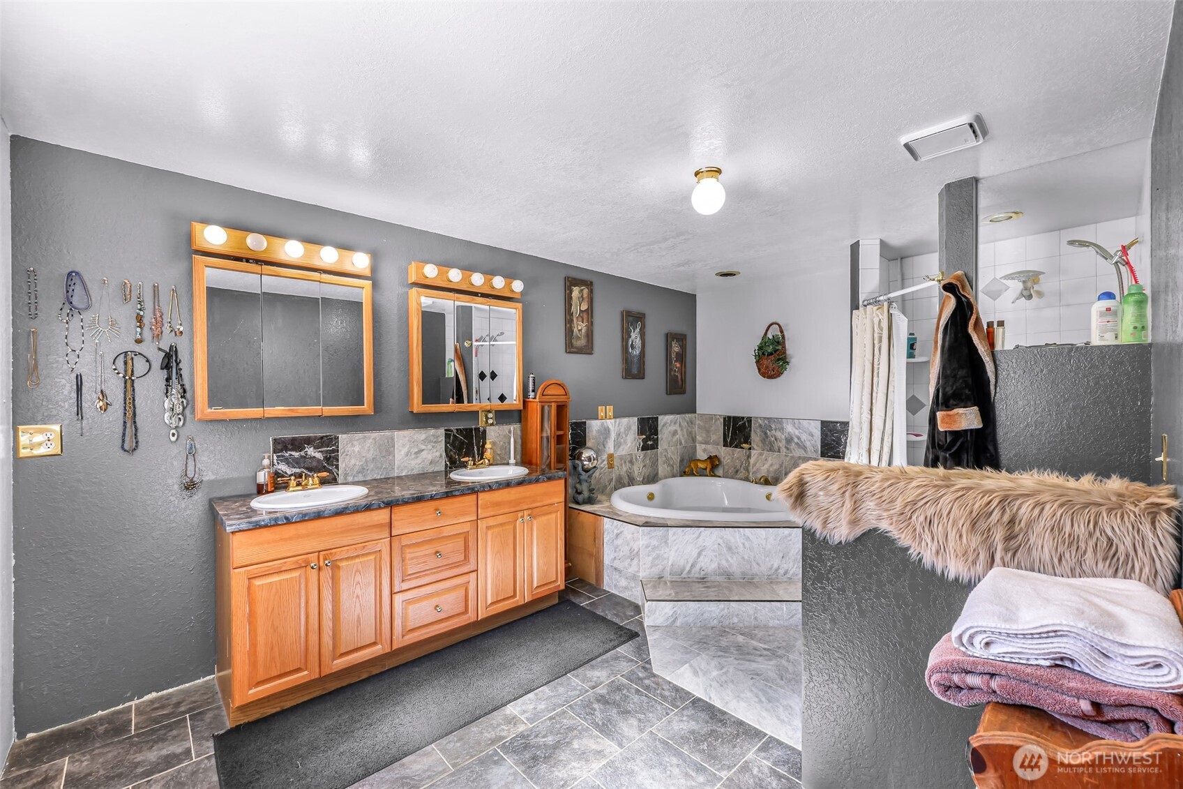 4036 Wynn Road Property Photo 15