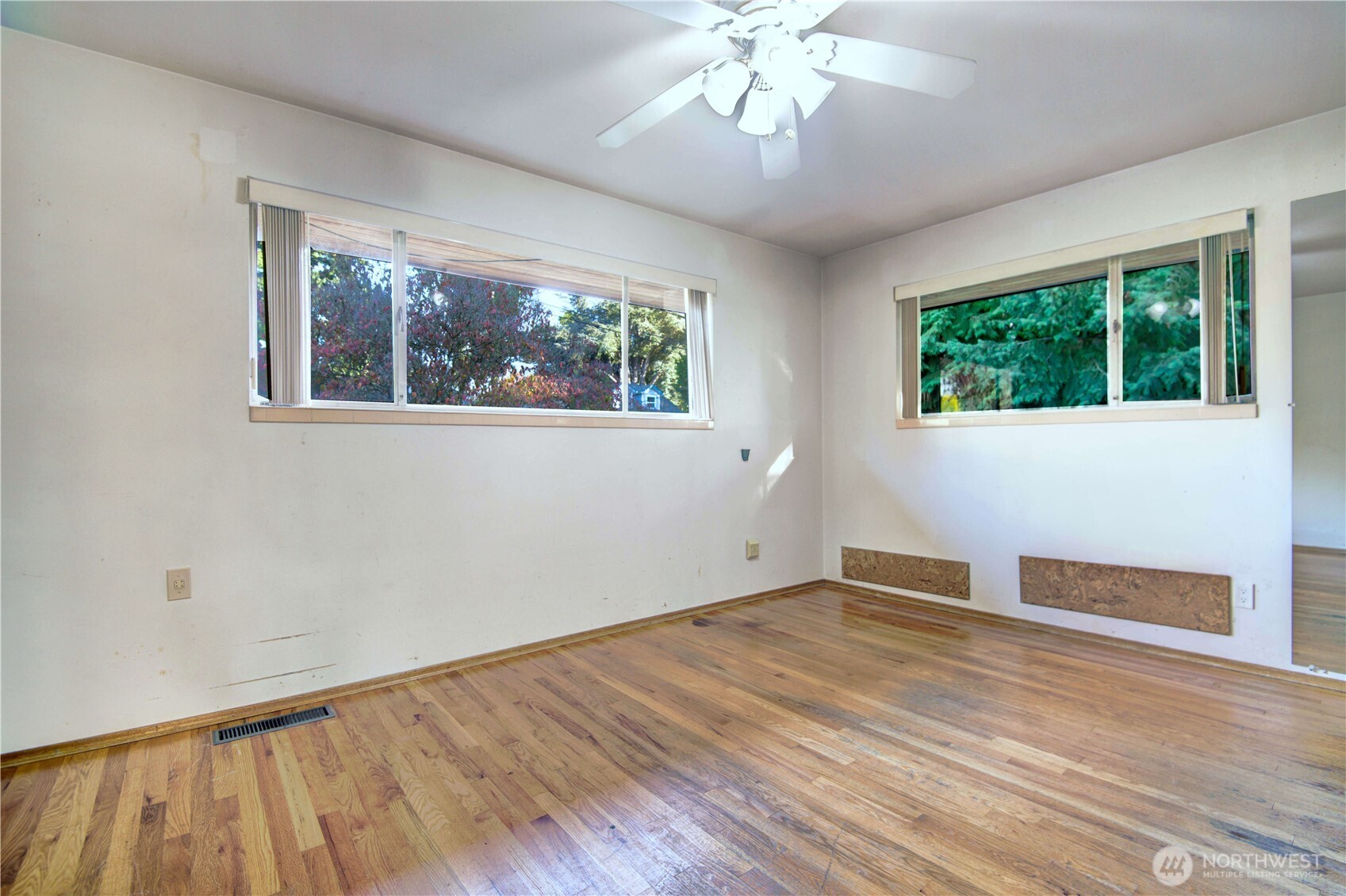 9037 38th Avenue Property Photo 13