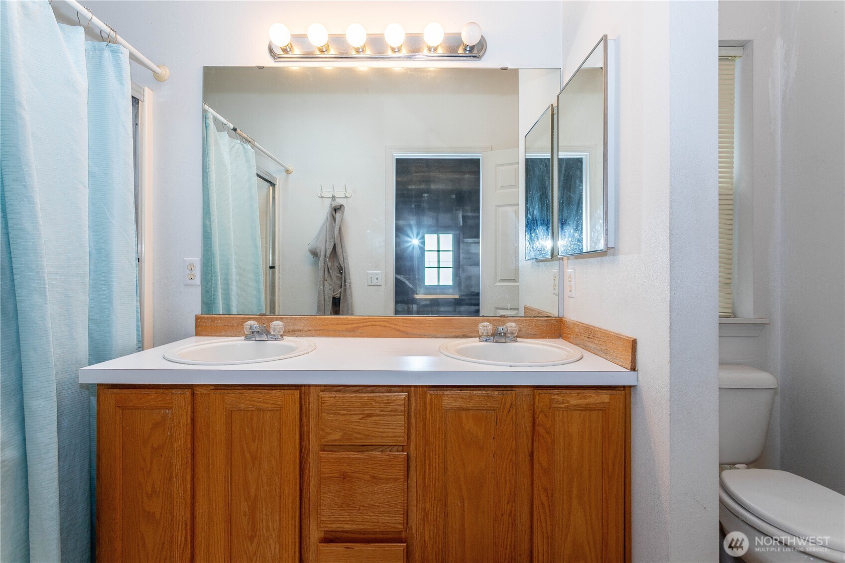 2835 U Street Property Photo 21