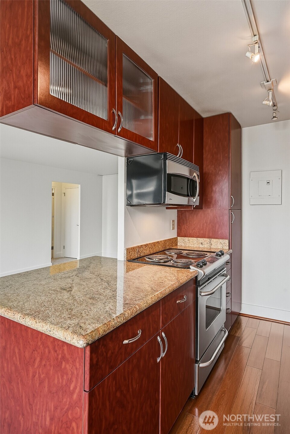 1105 Spring Street 1304 Property Photo 12