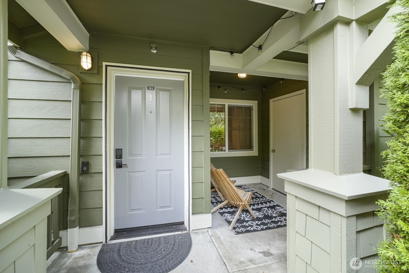 1905 24th Avenue 103 Property Photo 2