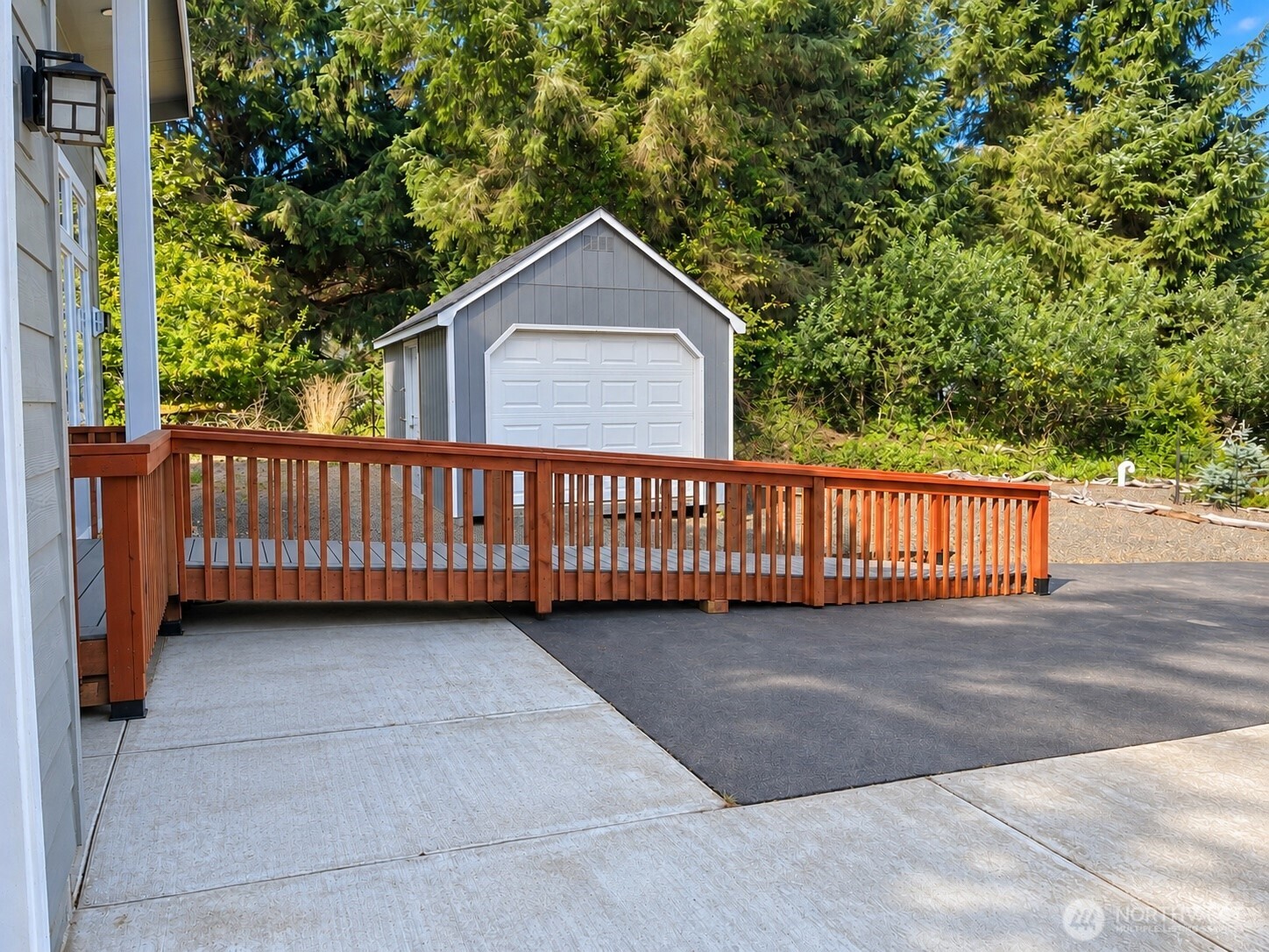 341 Redwood Court Property Photo 4