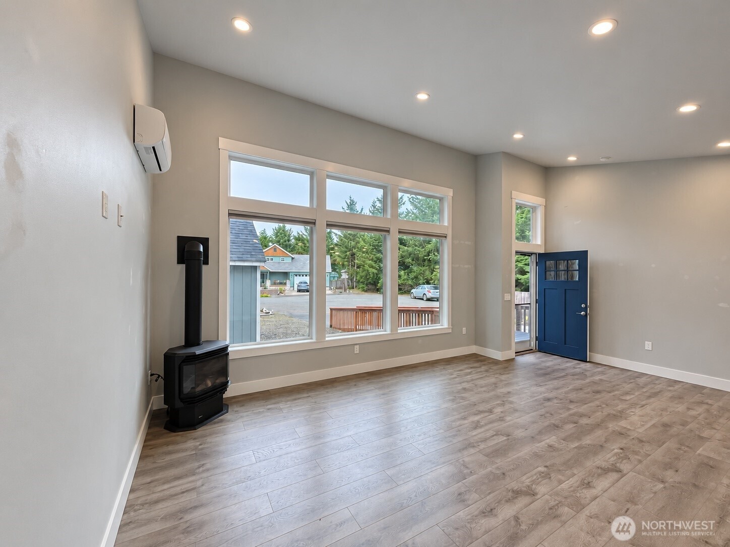 341 Redwood Court Property Photo 7
