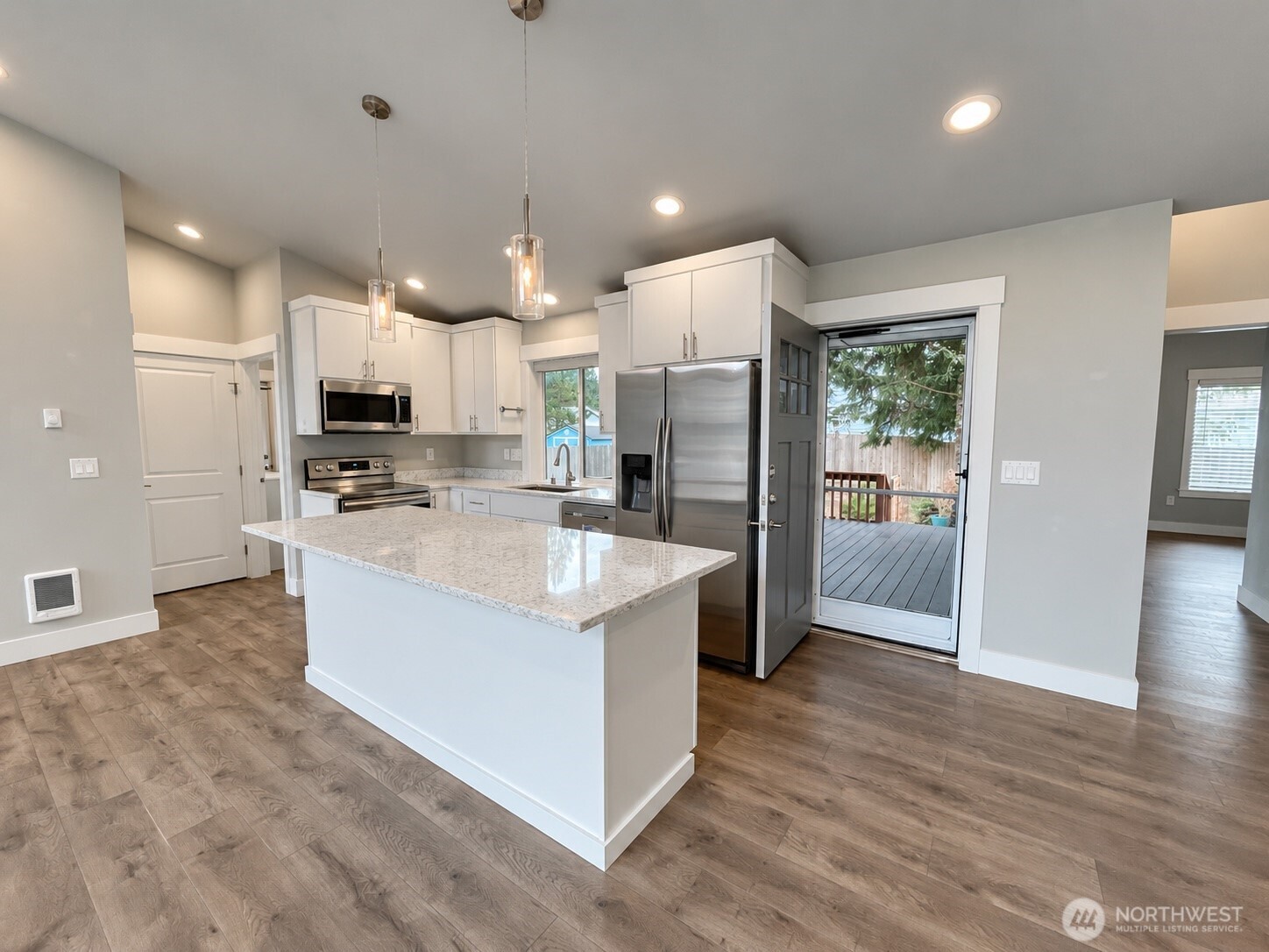 341 Redwood Court Property Photo 11