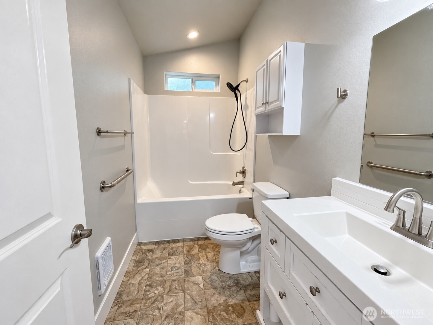341 Redwood Court Property Photo 14