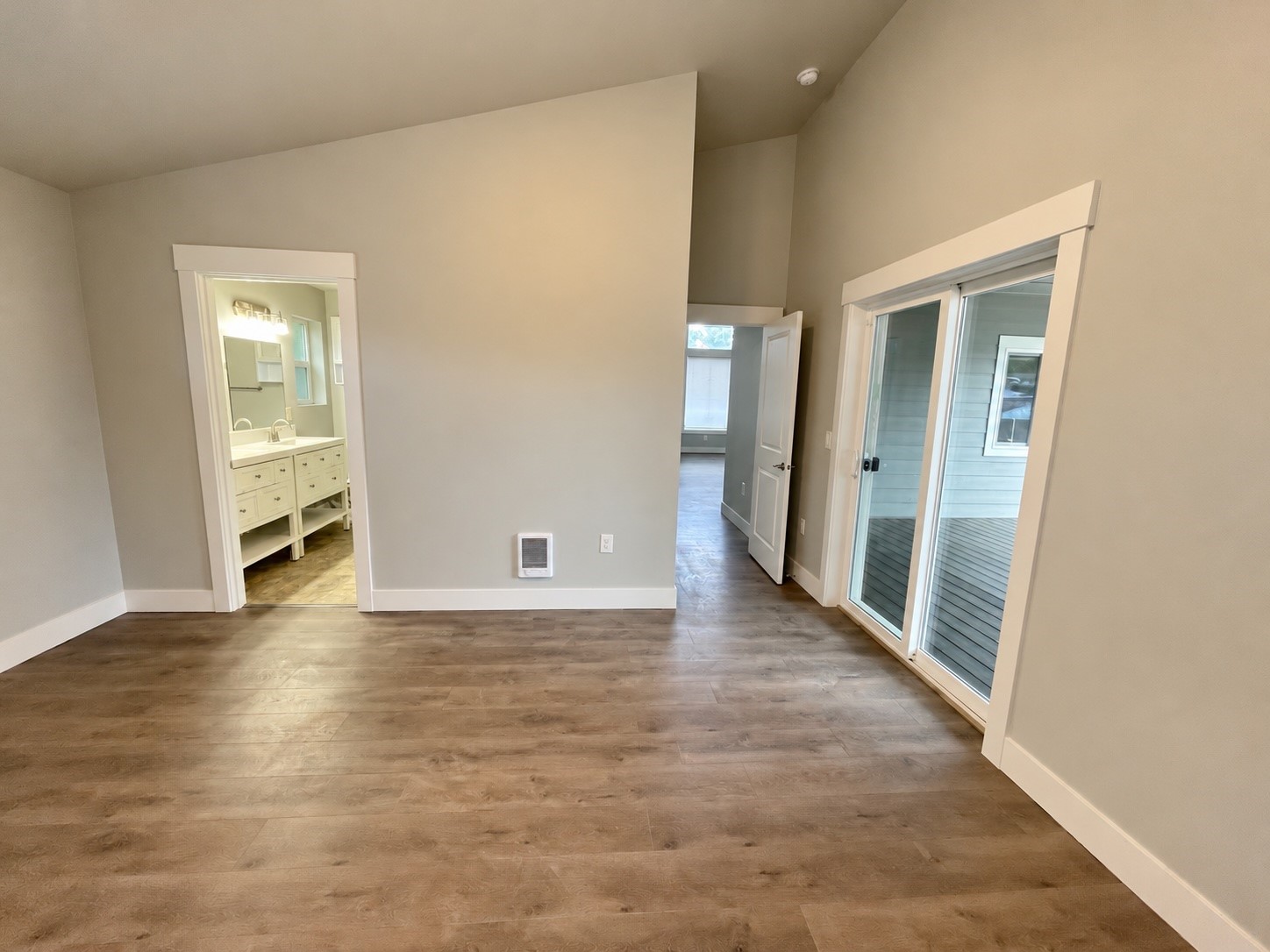341 Redwood Court Property Photo 17