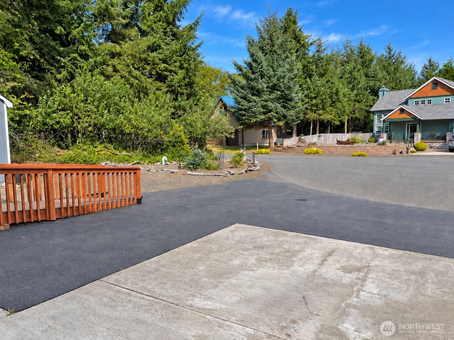 341 Redwood Court Property Photo 32
