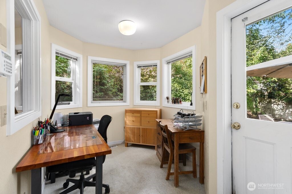 2112 Ne 55th Street Property Photo 11
