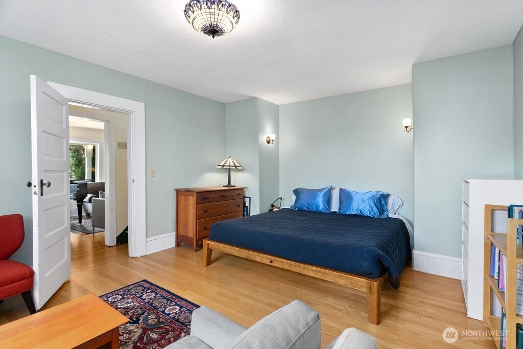 2112 Ne 55th Street Property Photo 15