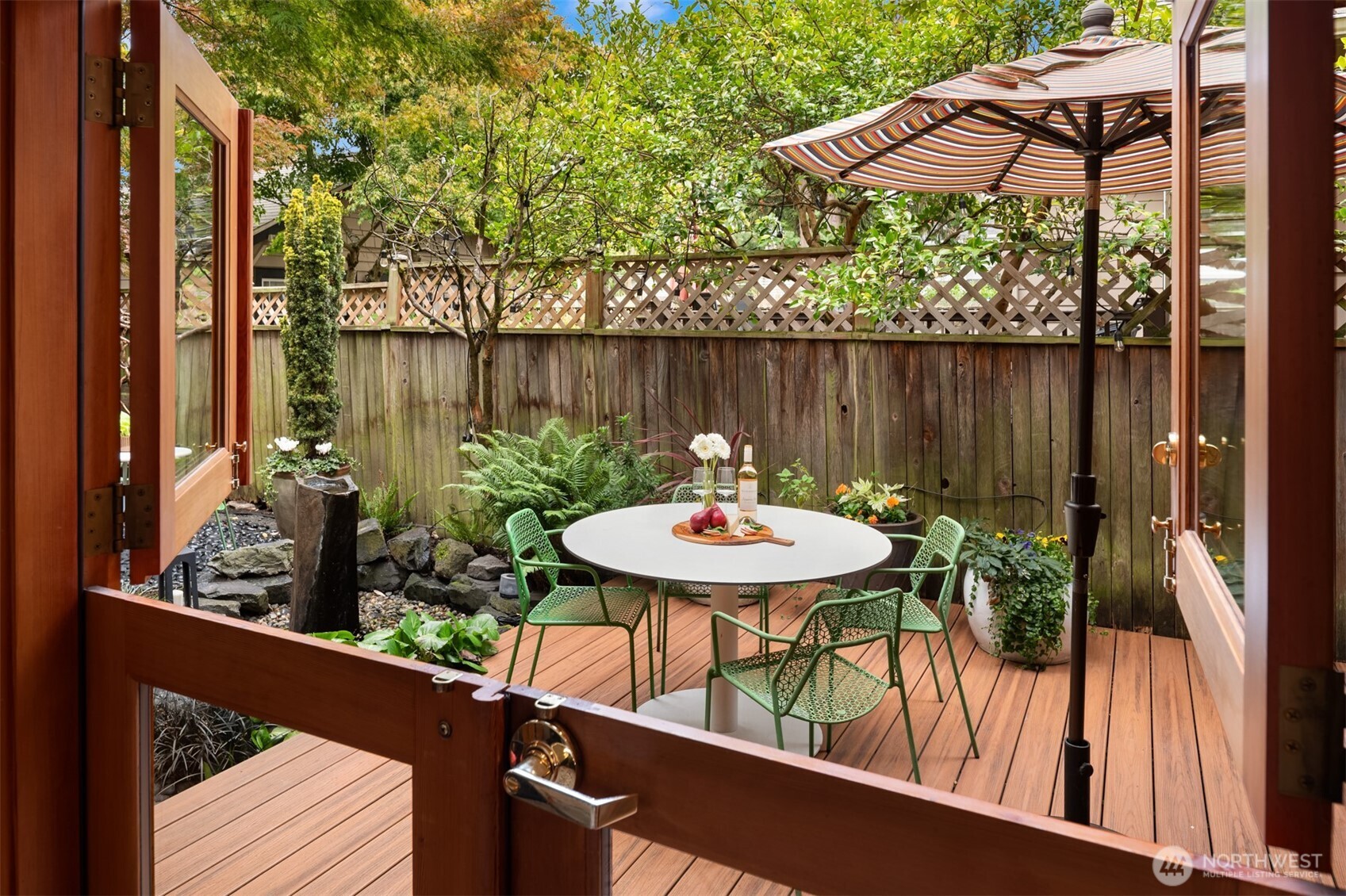 2020 42nd Property Photo 14