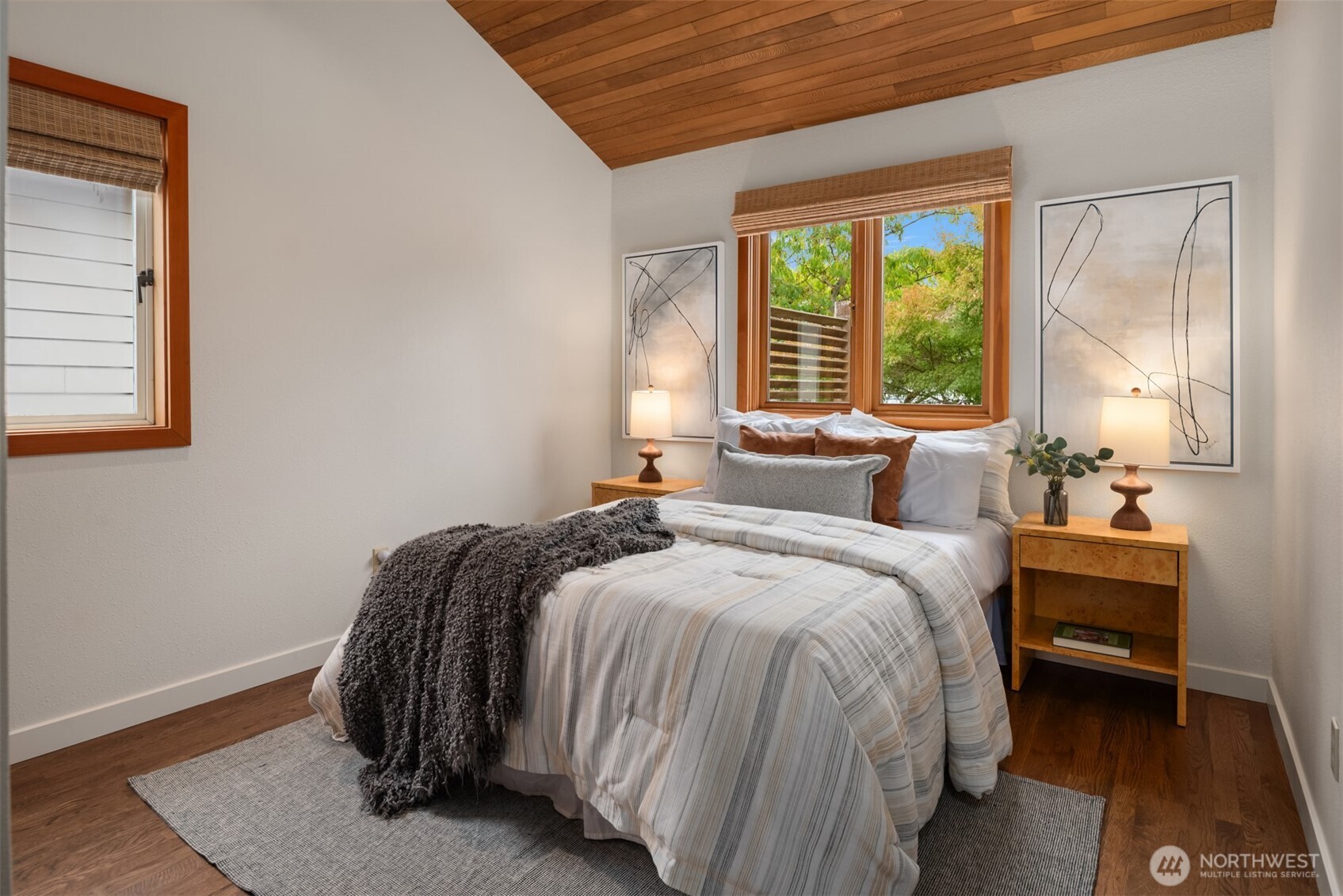 2020 42nd Property Photo 27