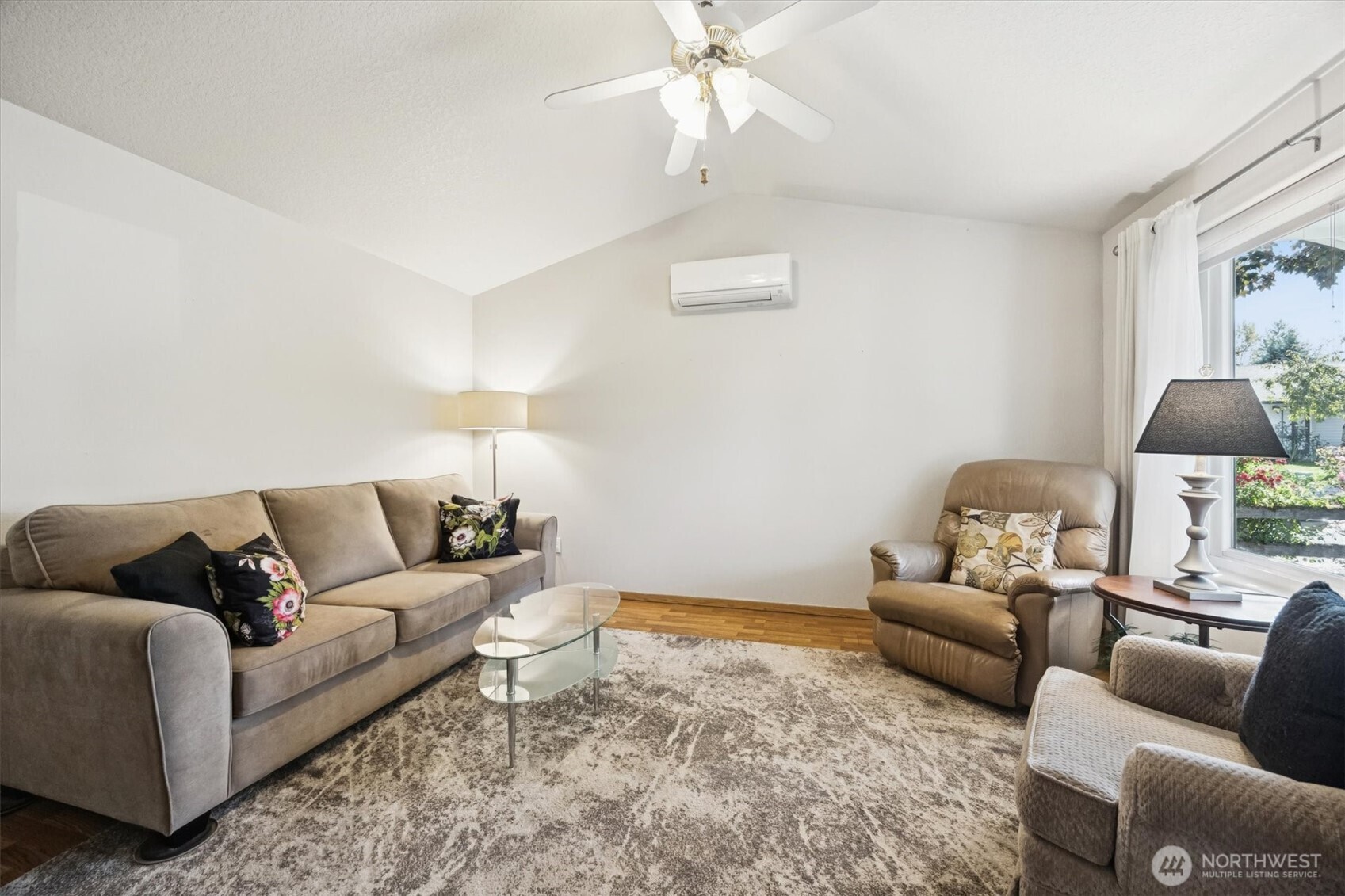 2102 Sw 7th Street Property Photo 6