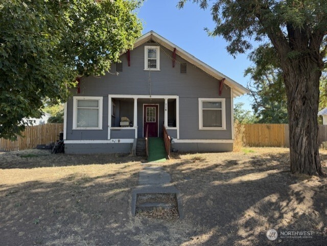 114 N F Street Property Photo 1