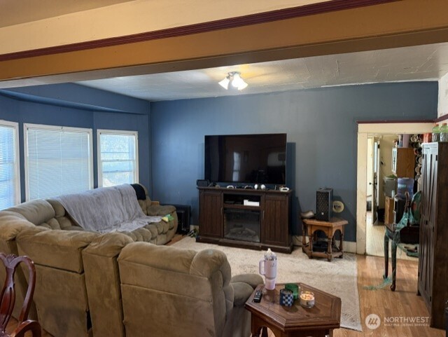 114 N F Street Property Photo 9