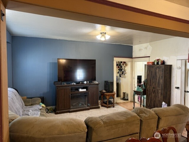 114 N F Street Property Photo 10