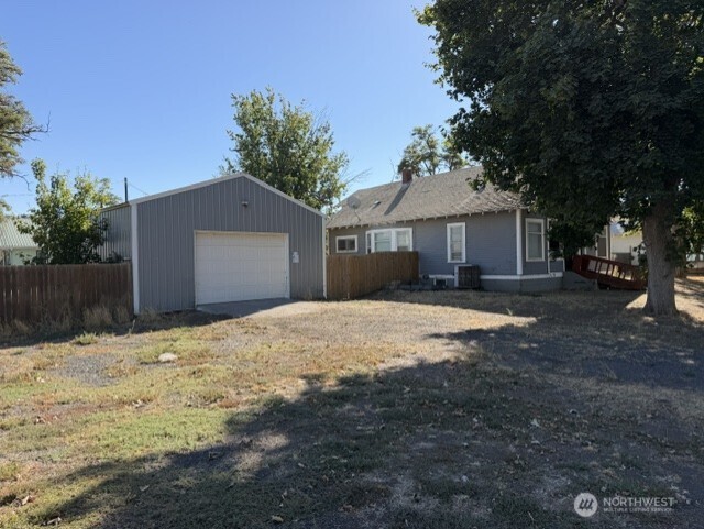 114 N F Street Property Photo 24