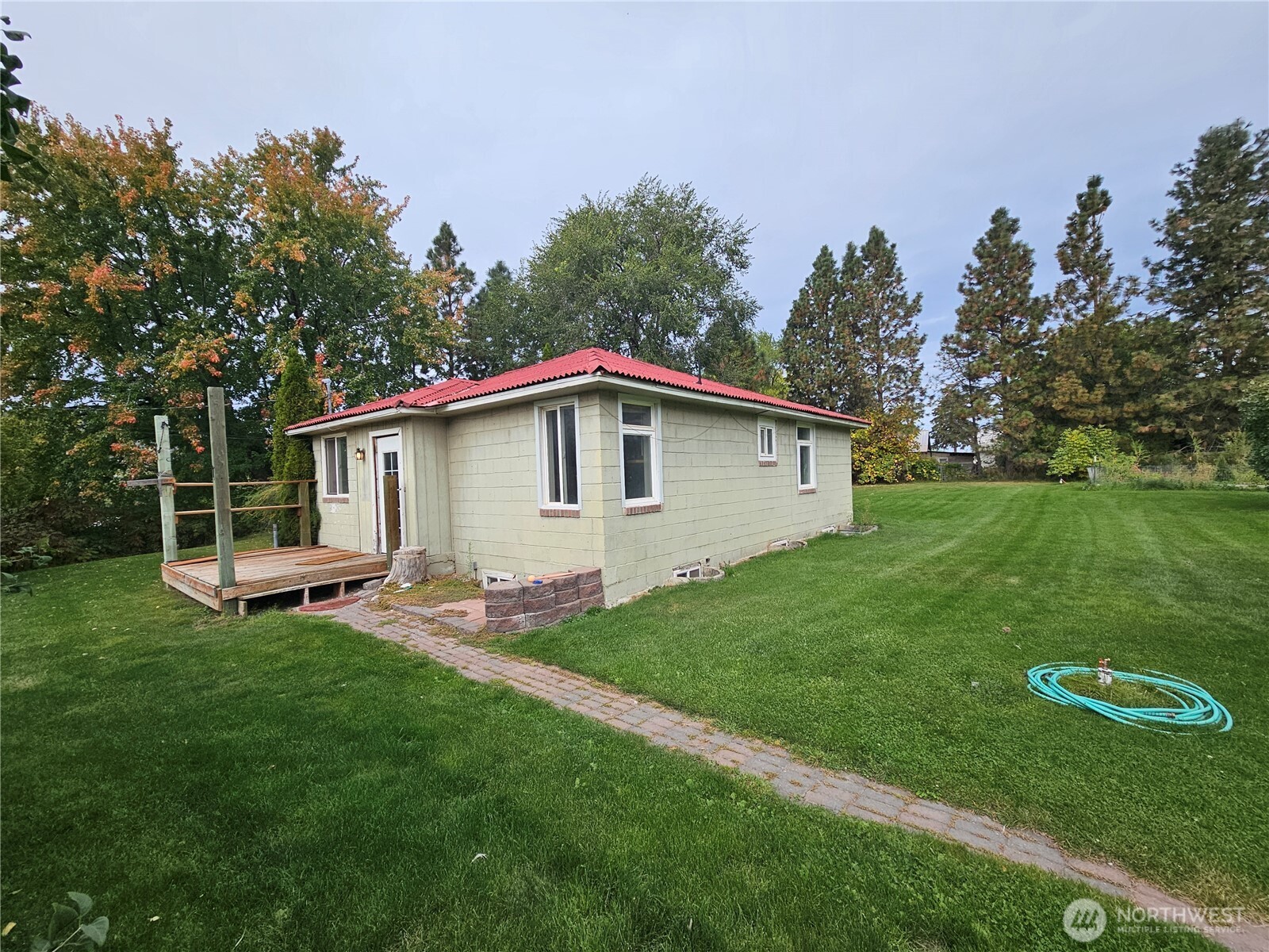 32258 B Hwy 97 B Property Photo 3