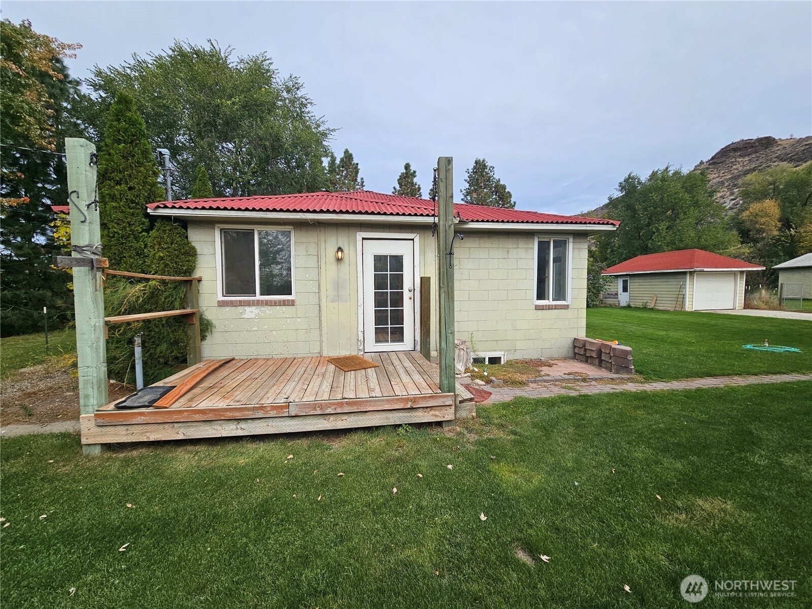 32258 B Hwy 97 B Property Photo 4