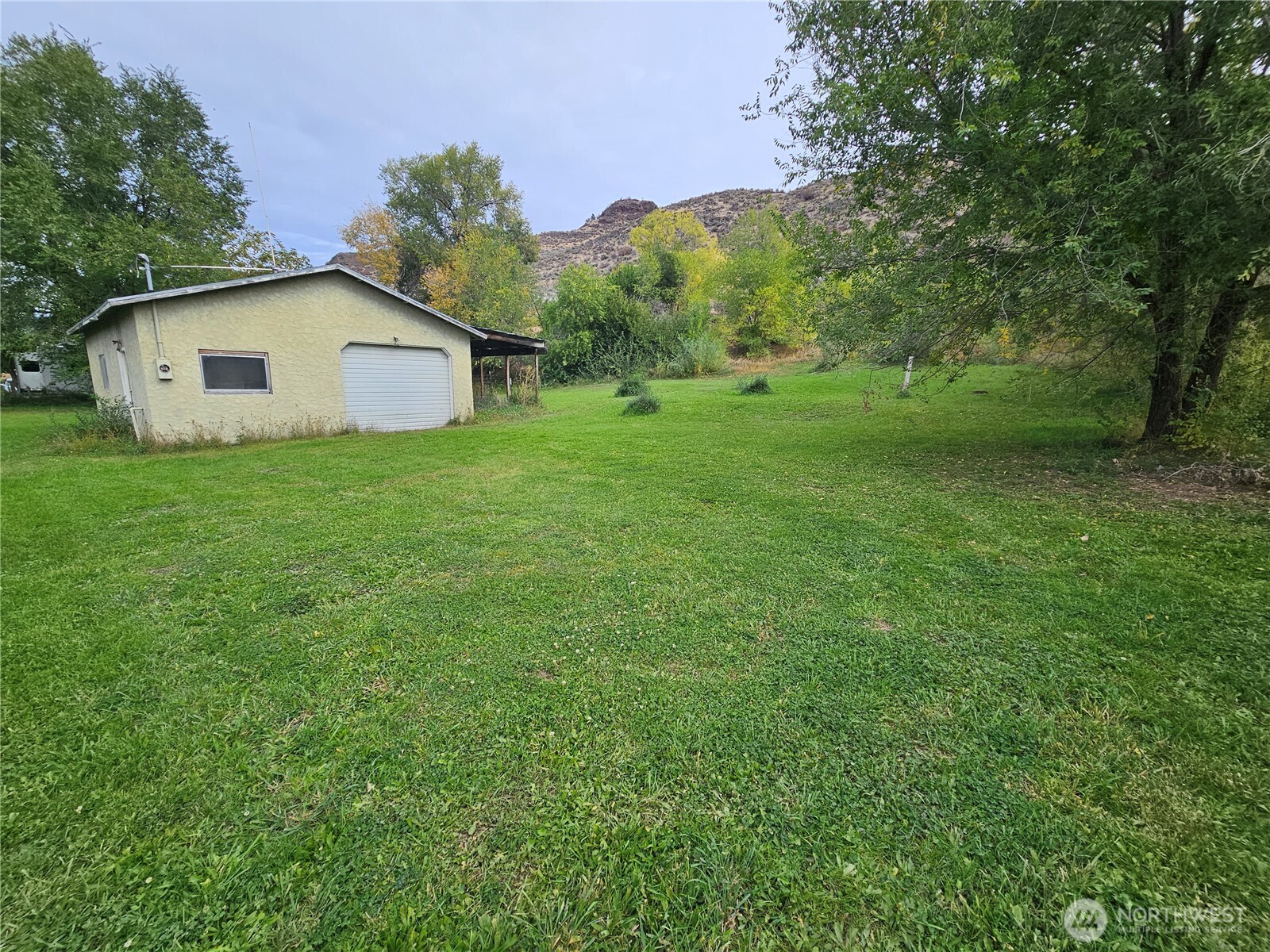 32258 B Hwy 97 B Property Photo 32