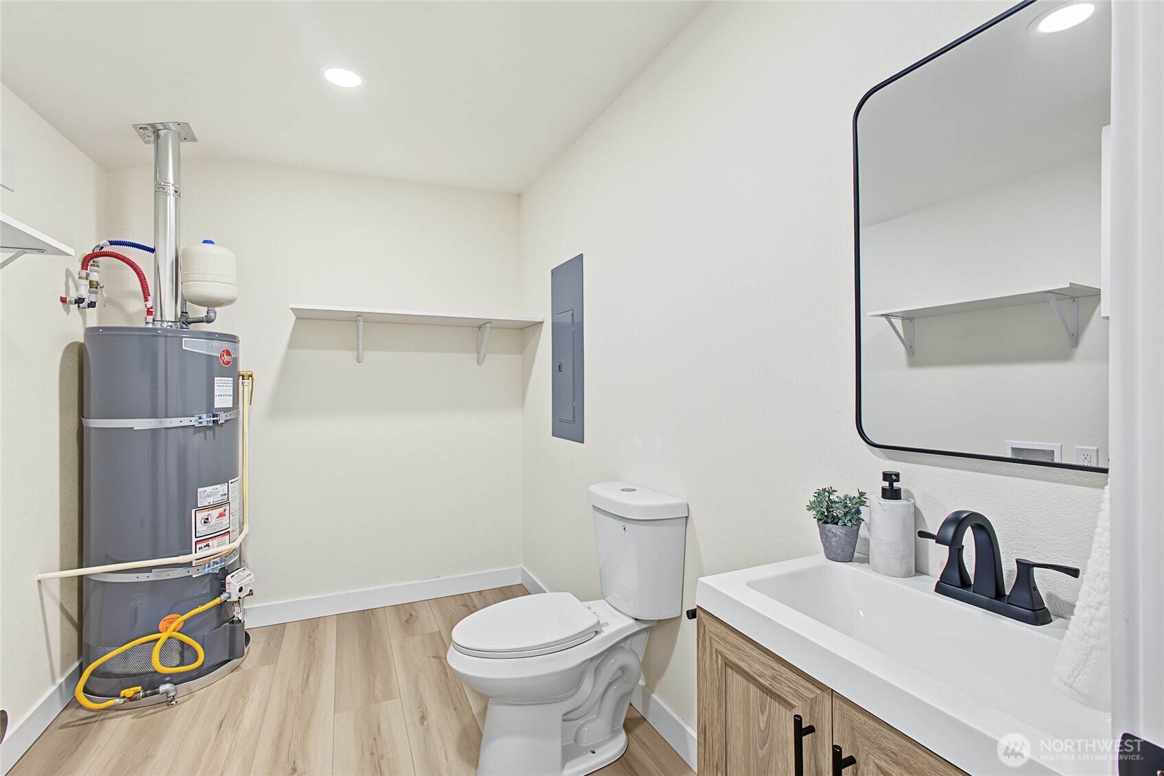 868 S 48th St Property Photo 34