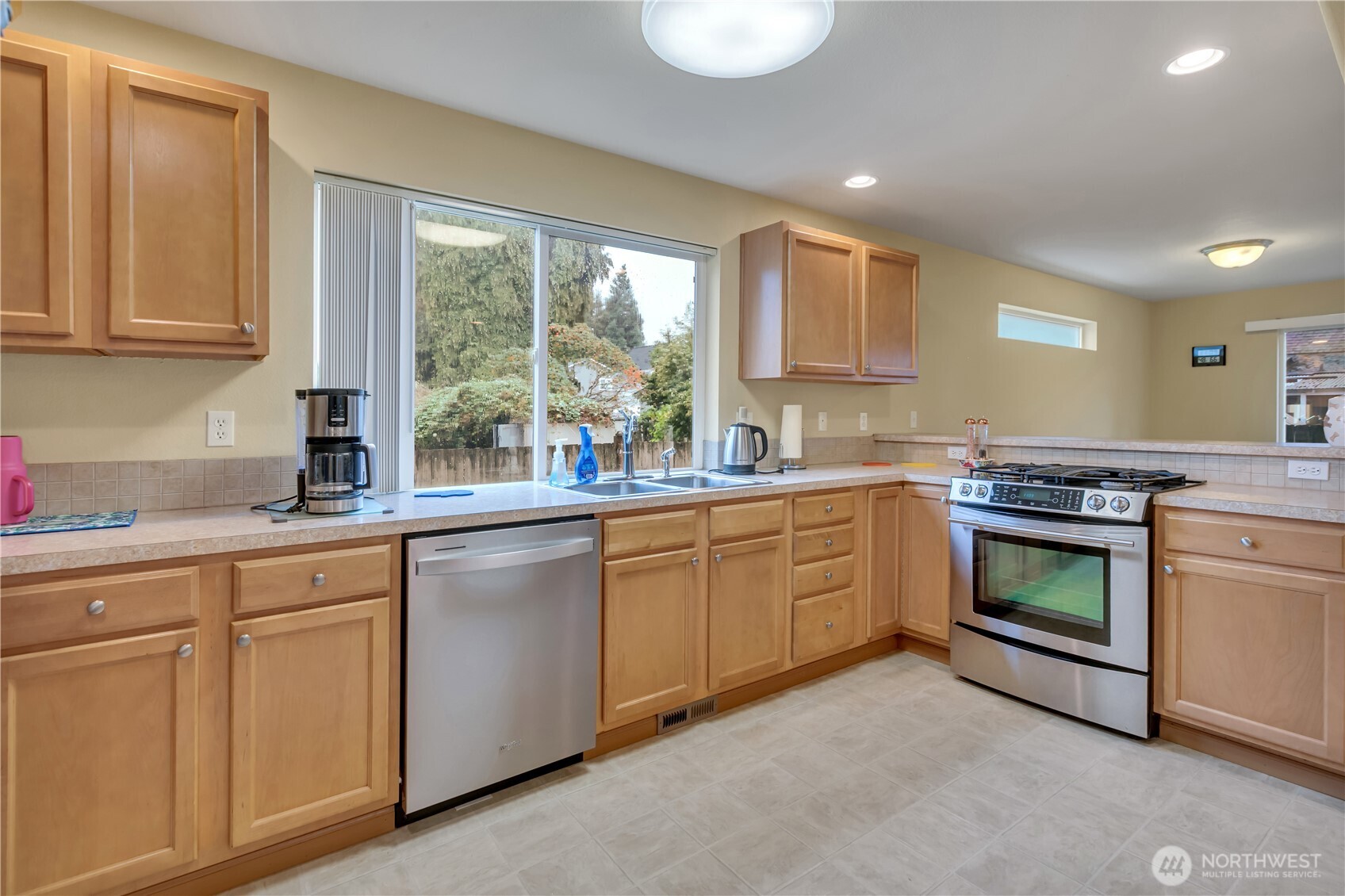 12225 50th Avenue Property Photo 4
