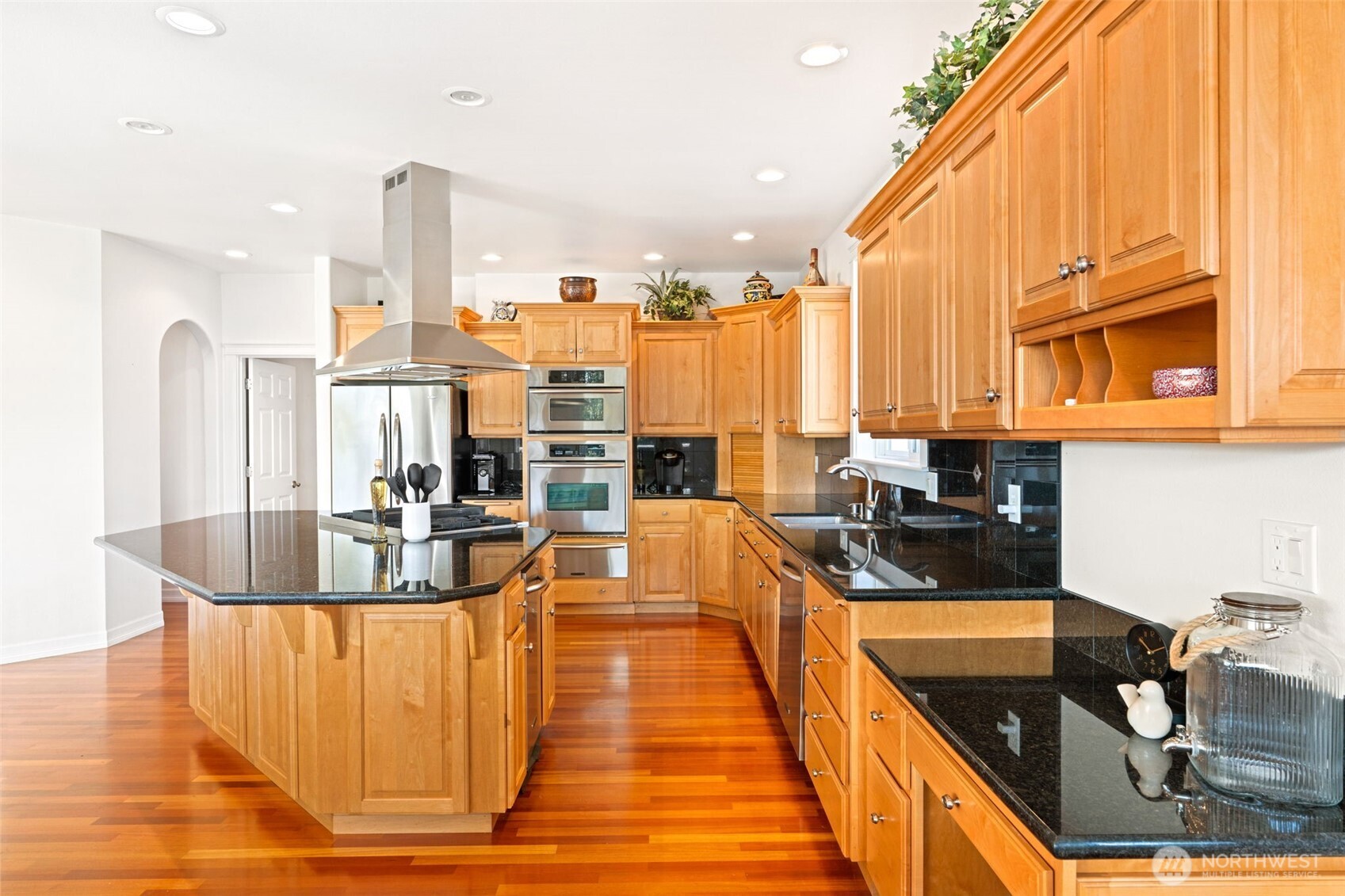 12138 Dream Street Property Photo 8