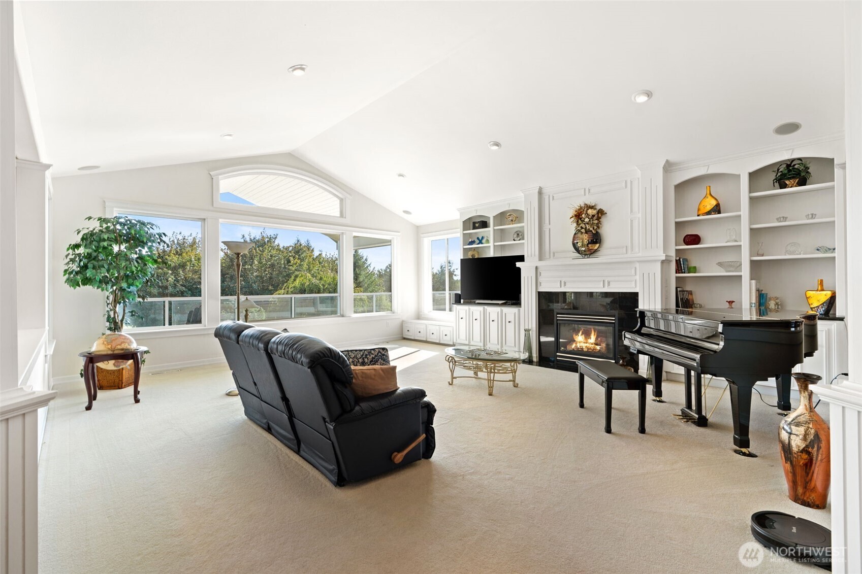 12138 Dream Street Property Photo 12