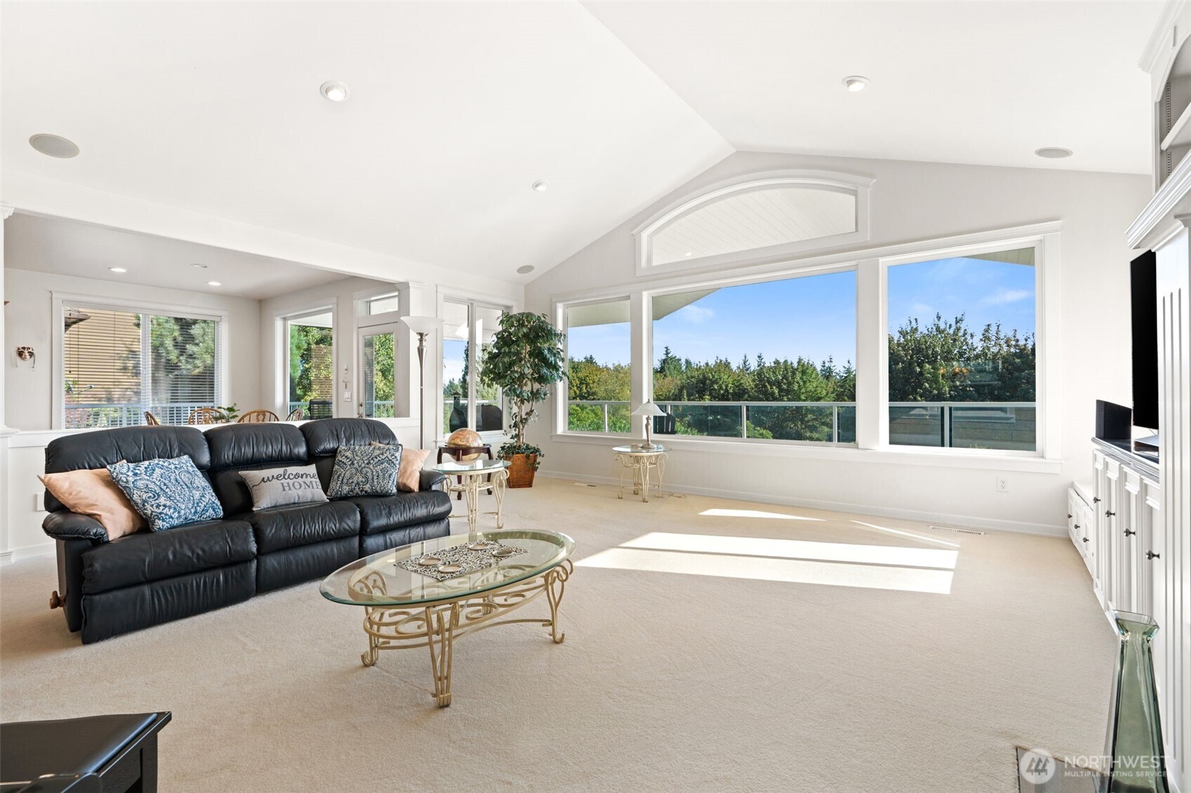 12138 Dream Street Property Photo 14