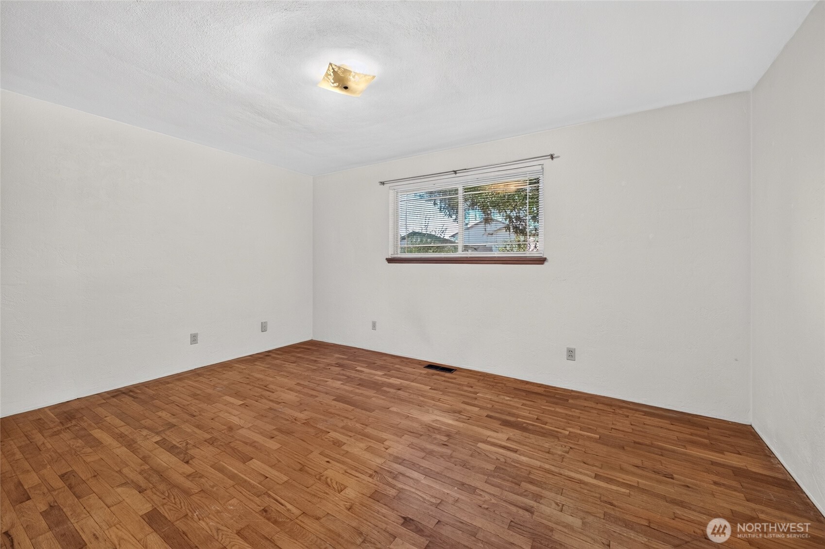 2016 J Street Property Photo 10